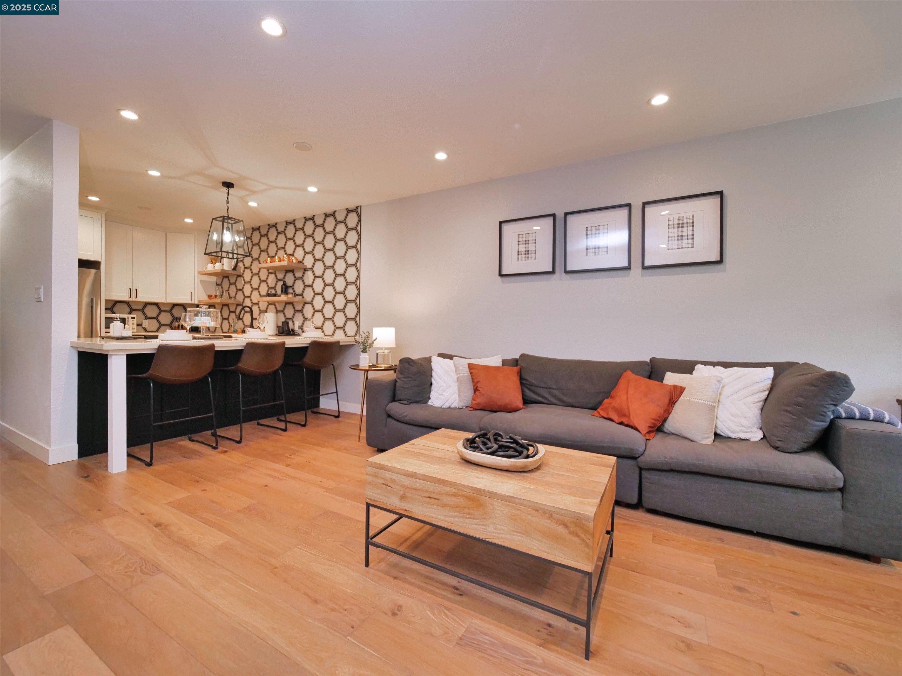 700 Suntree Lane # 705