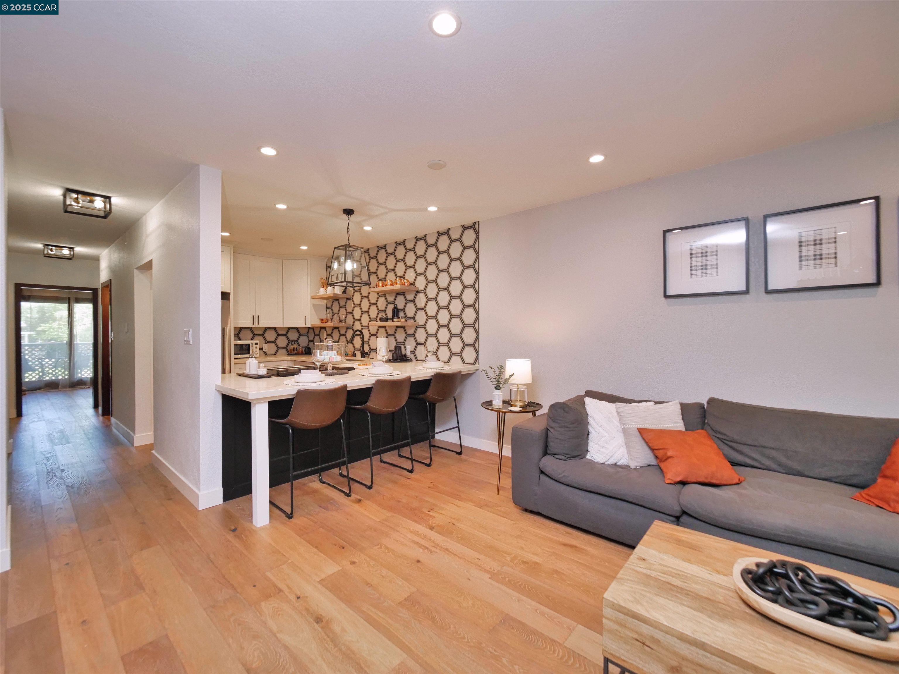 700 Suntree Lane # 705