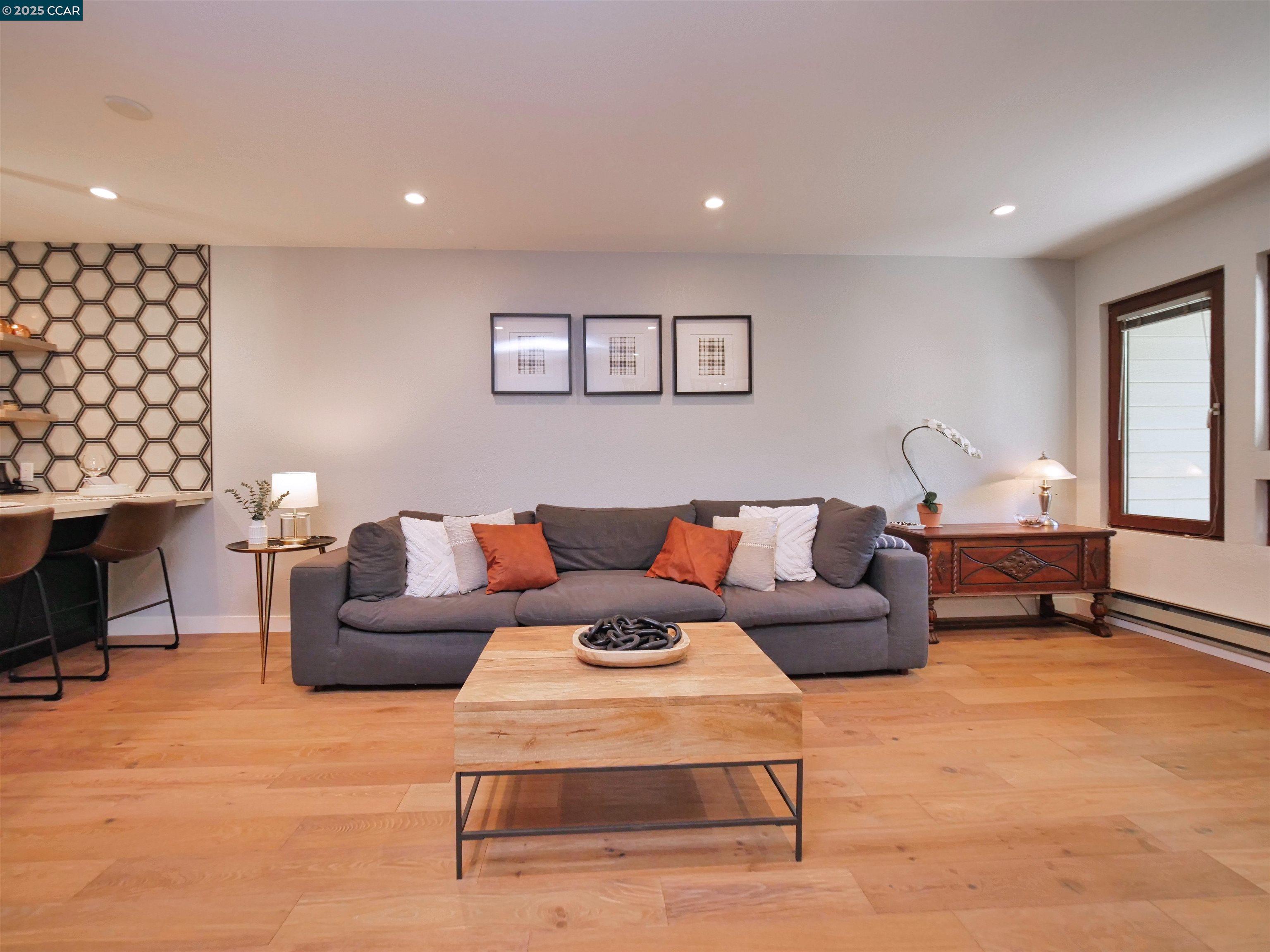 700 Suntree Lane # 705