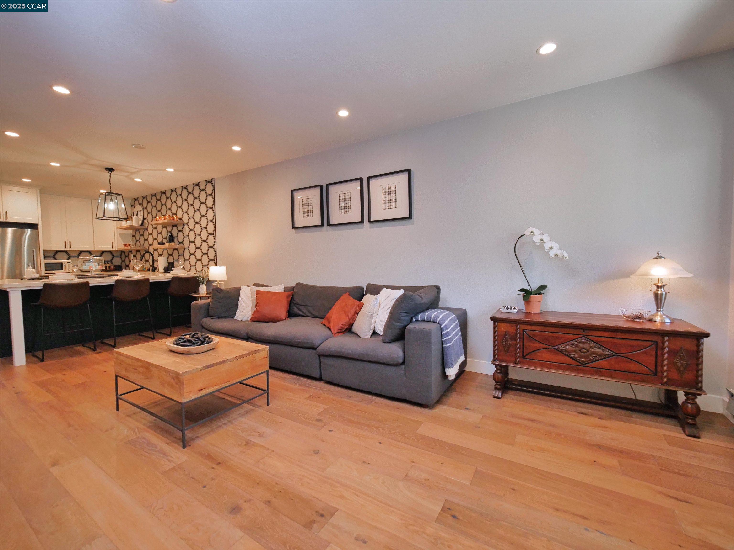 700 Suntree Lane # 705