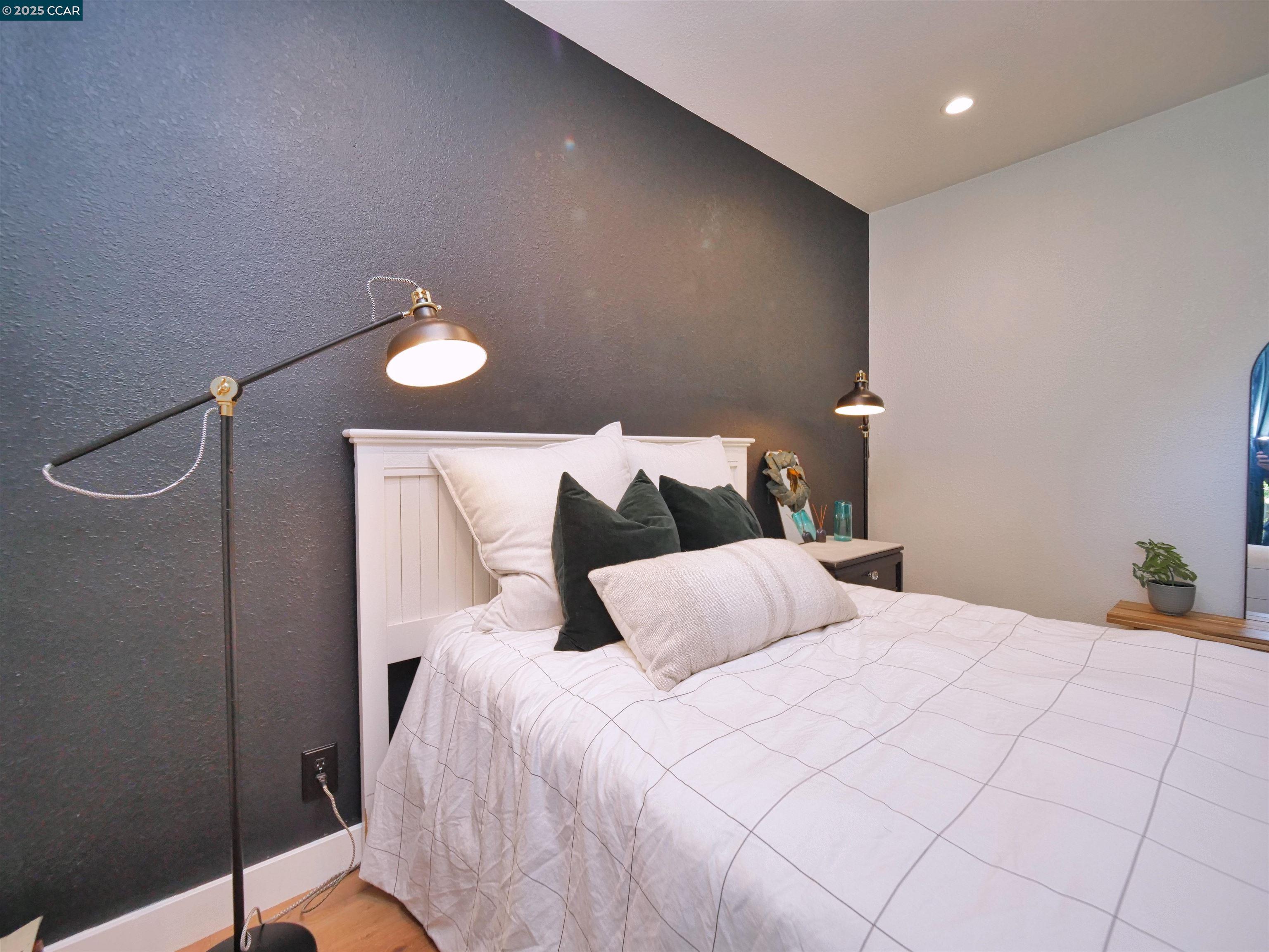 700 Suntree Lane # 705