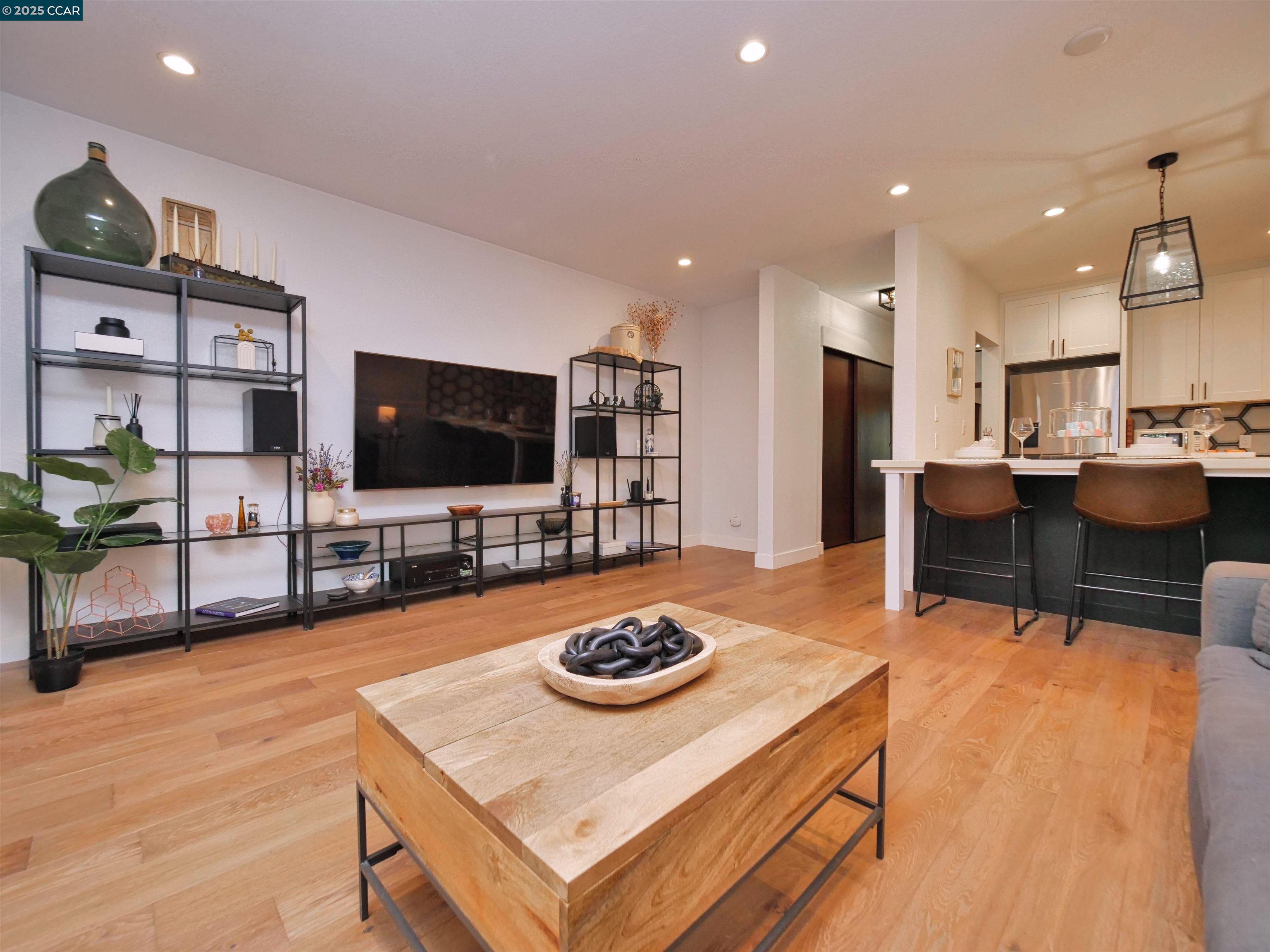 700 Suntree Lane # 705