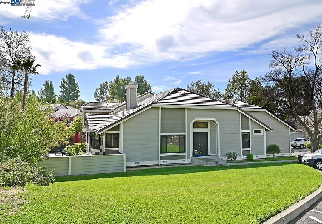 982 Waverly Cmn