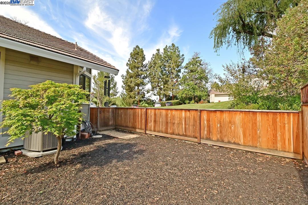 982 Waverly Cmn