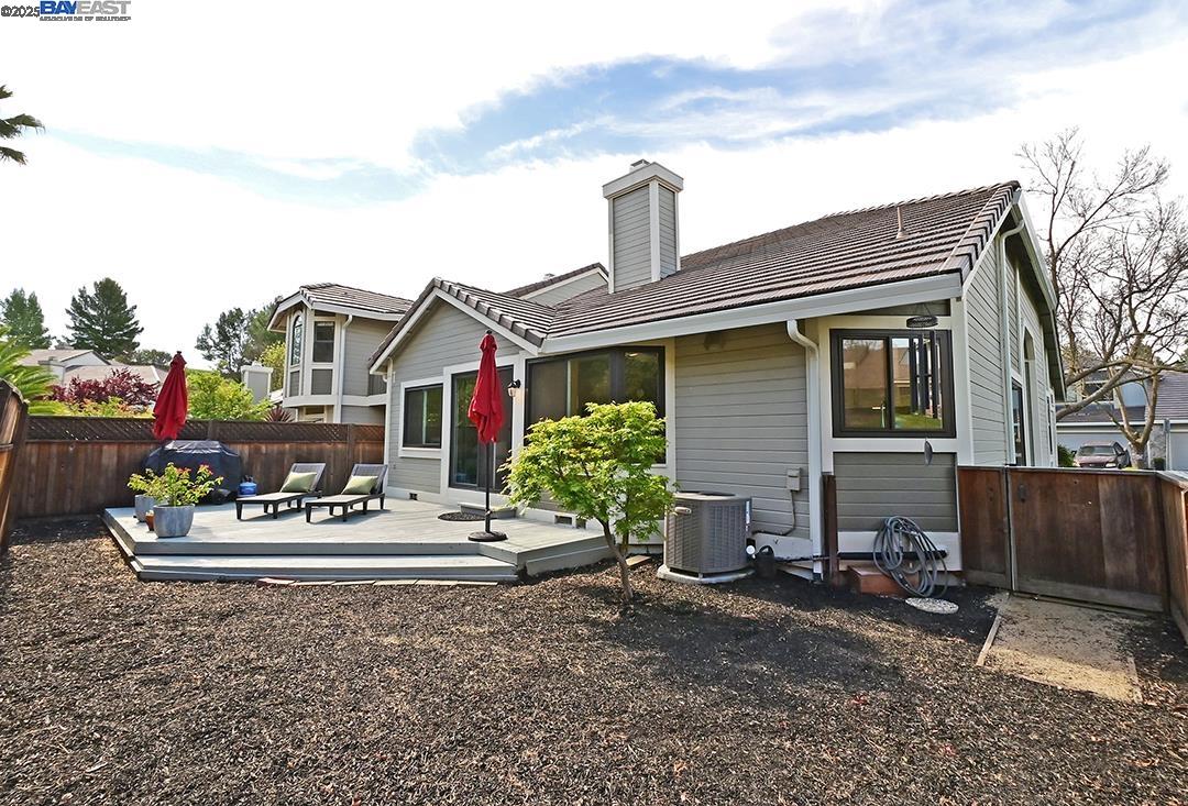 982 Waverly Cmn