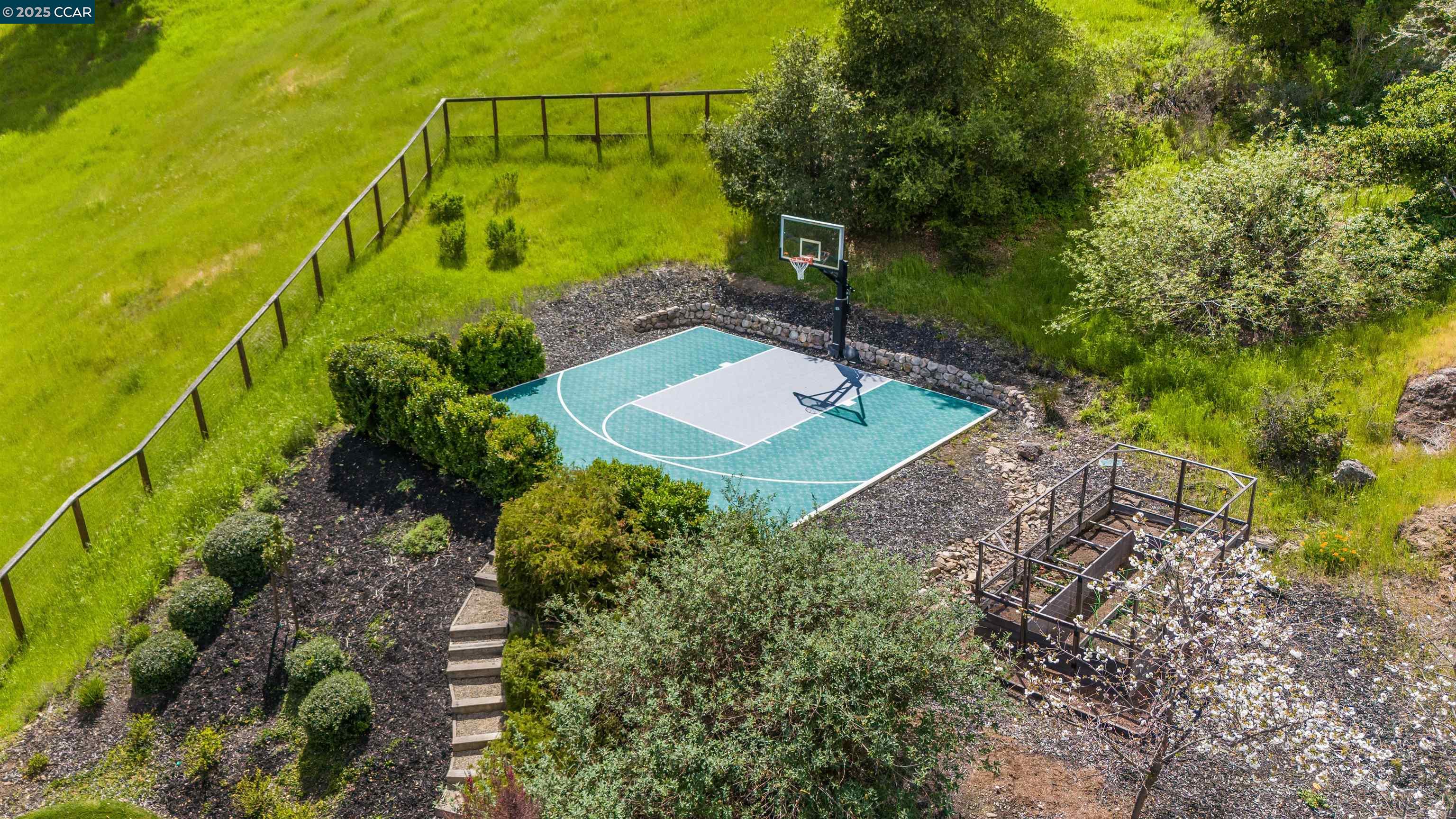 38 Valley View Dr