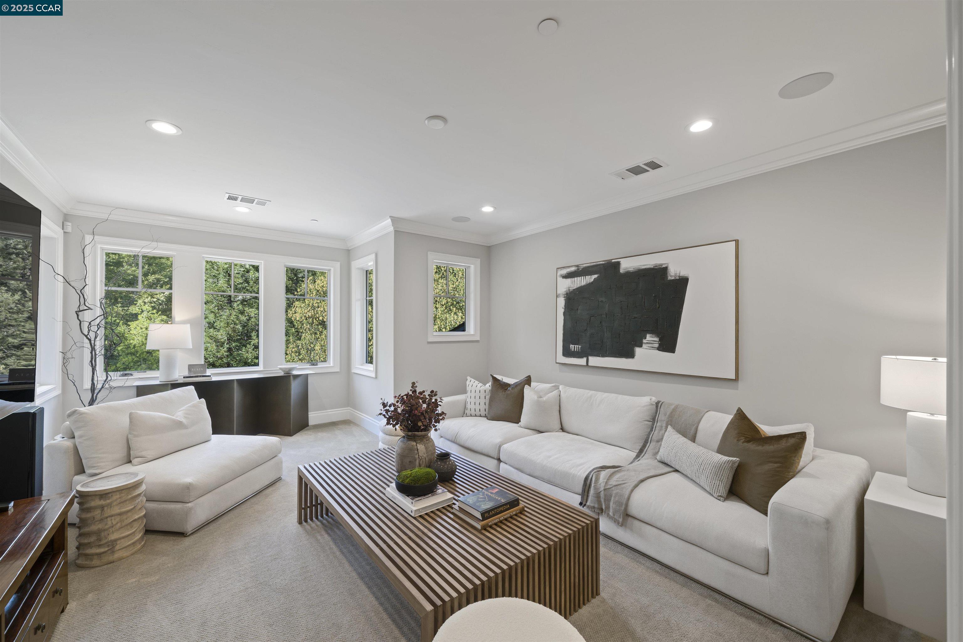 38 Valley View Dr