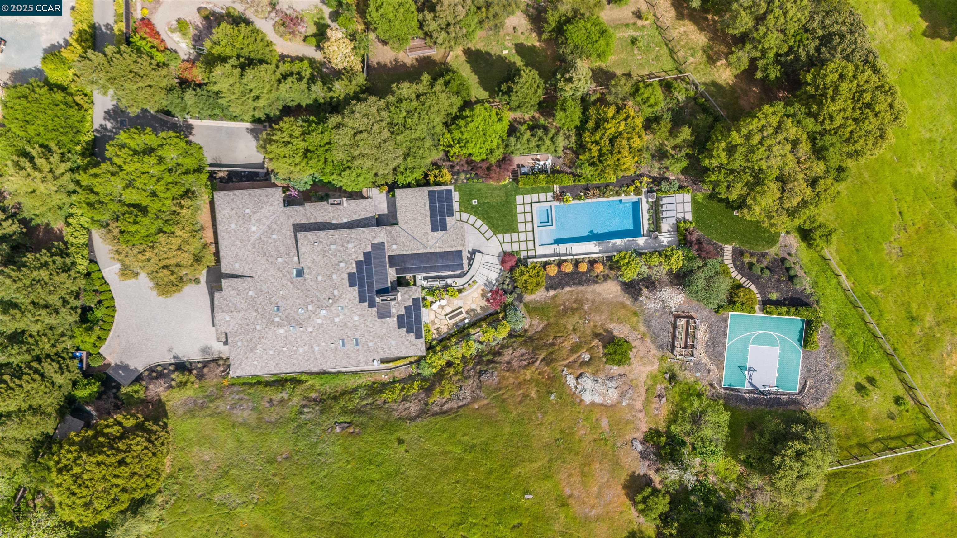 38 Valley View Dr
