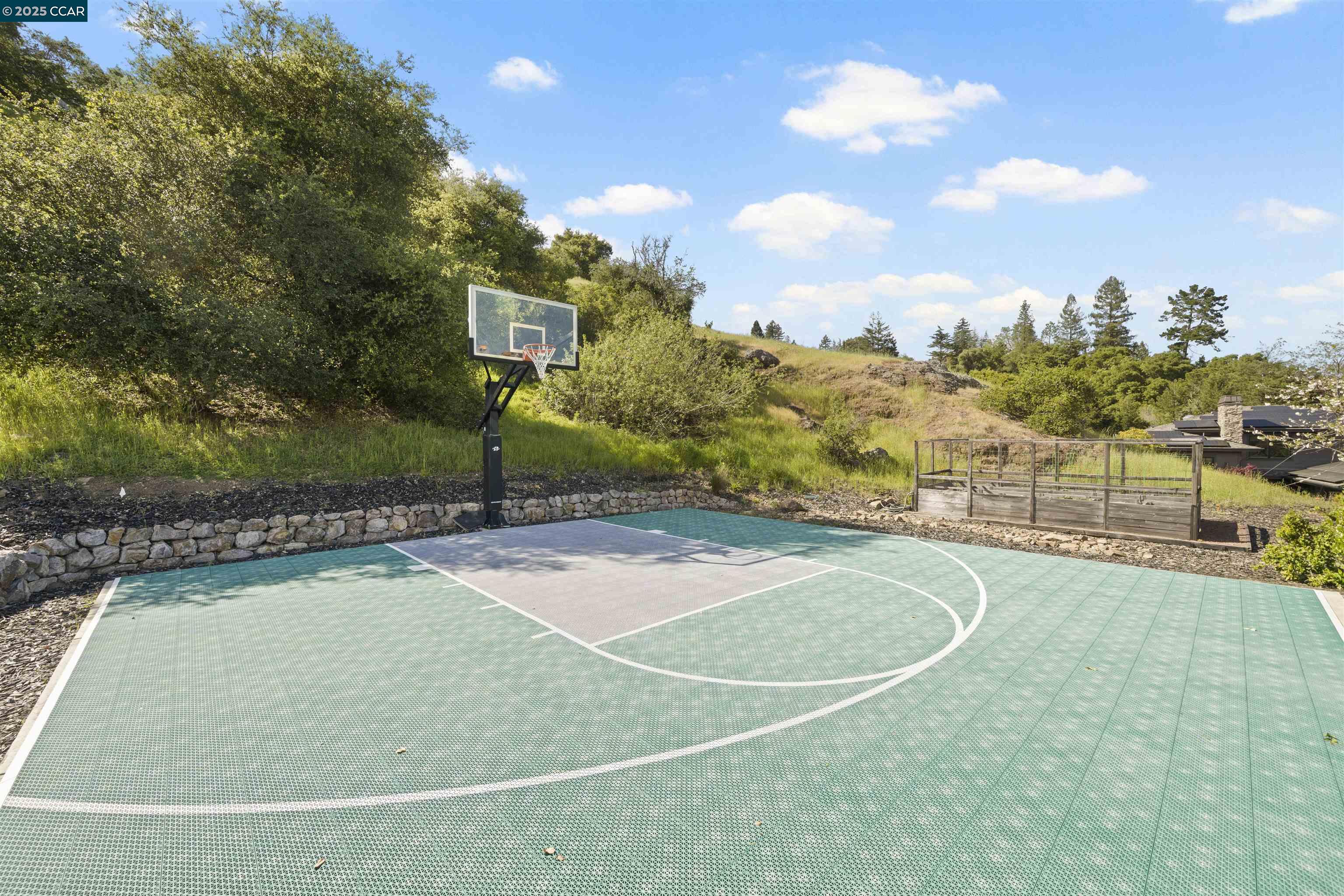 38 Valley View Dr