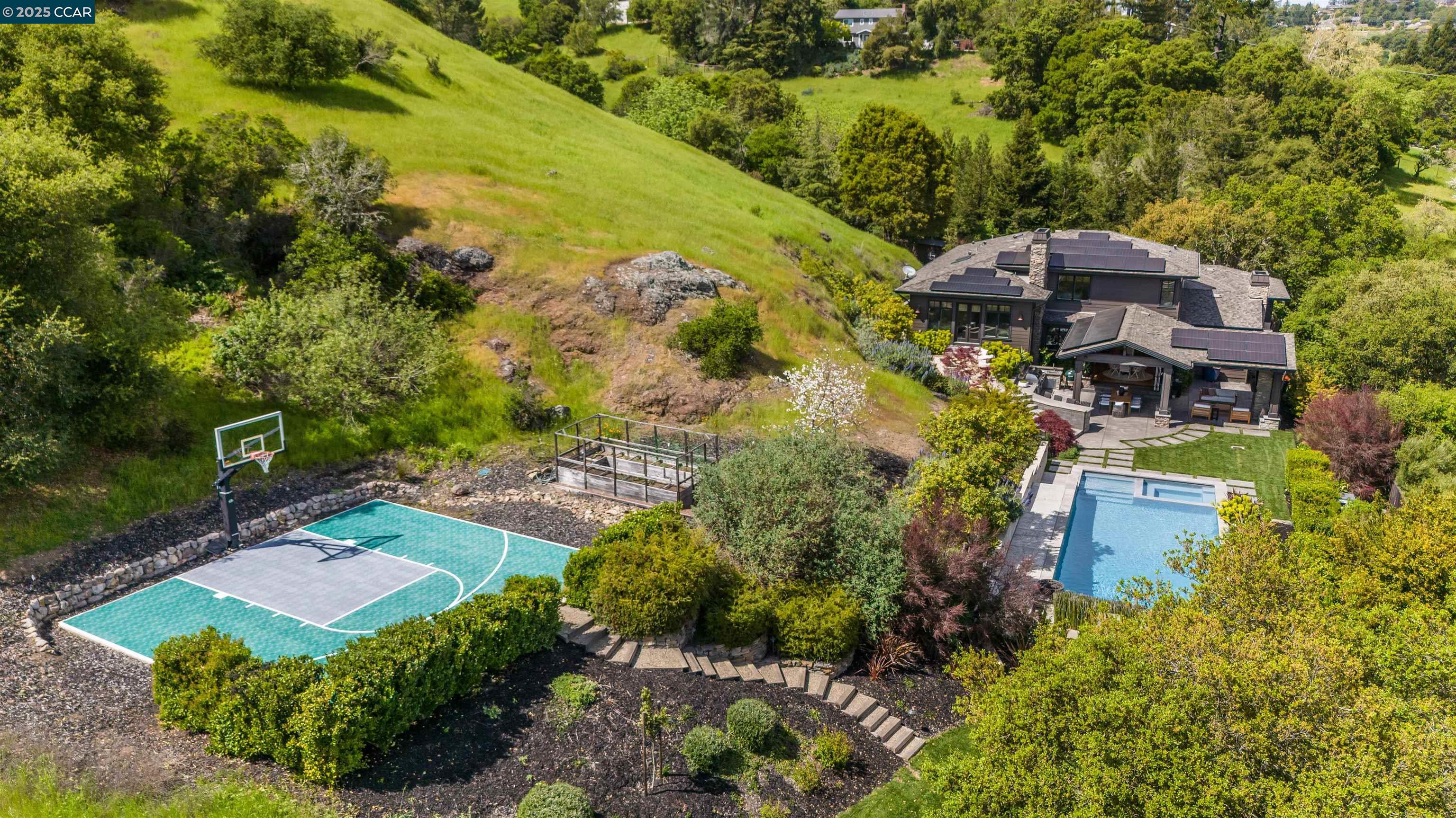 38 Valley View Dr