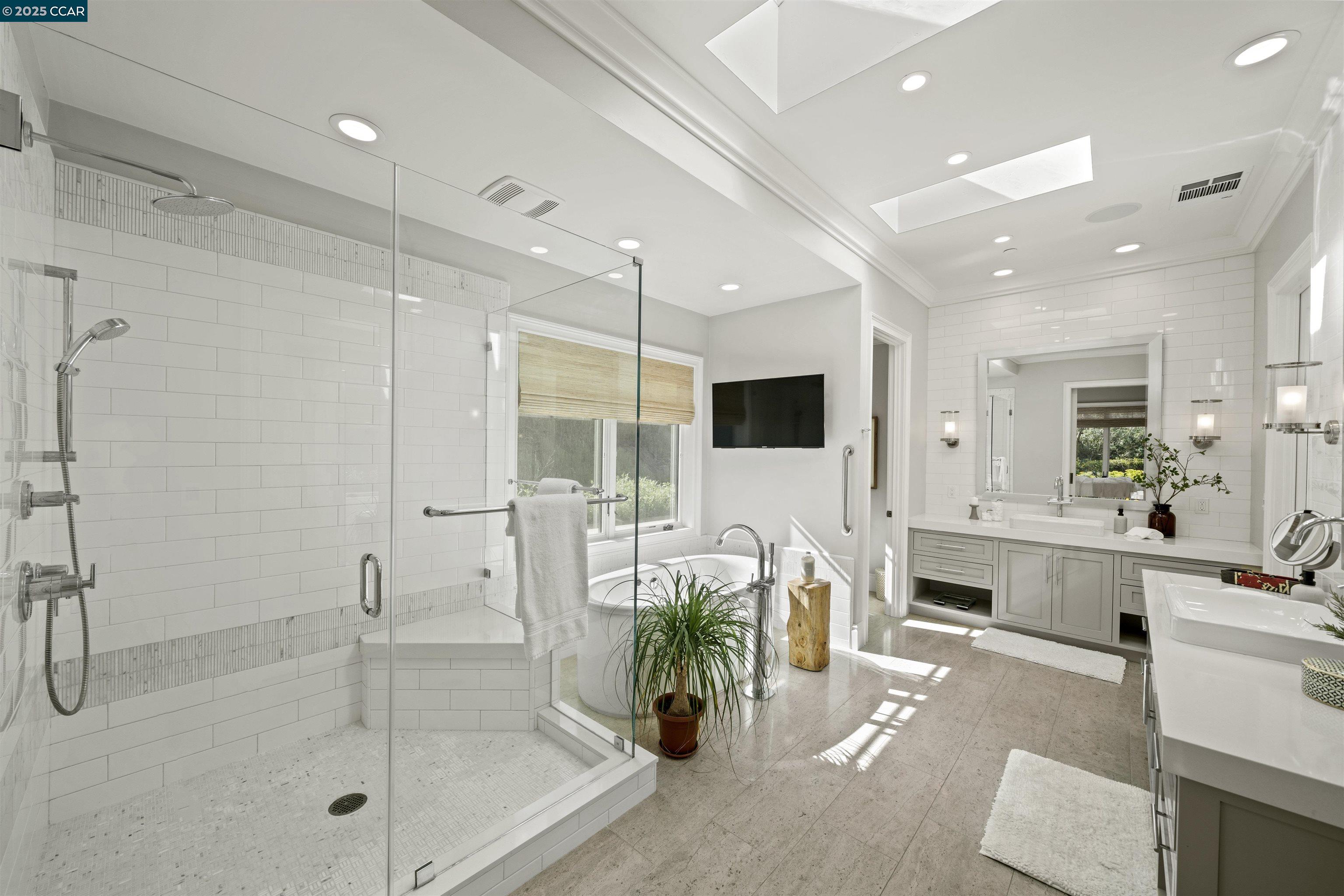 38 Valley View Dr