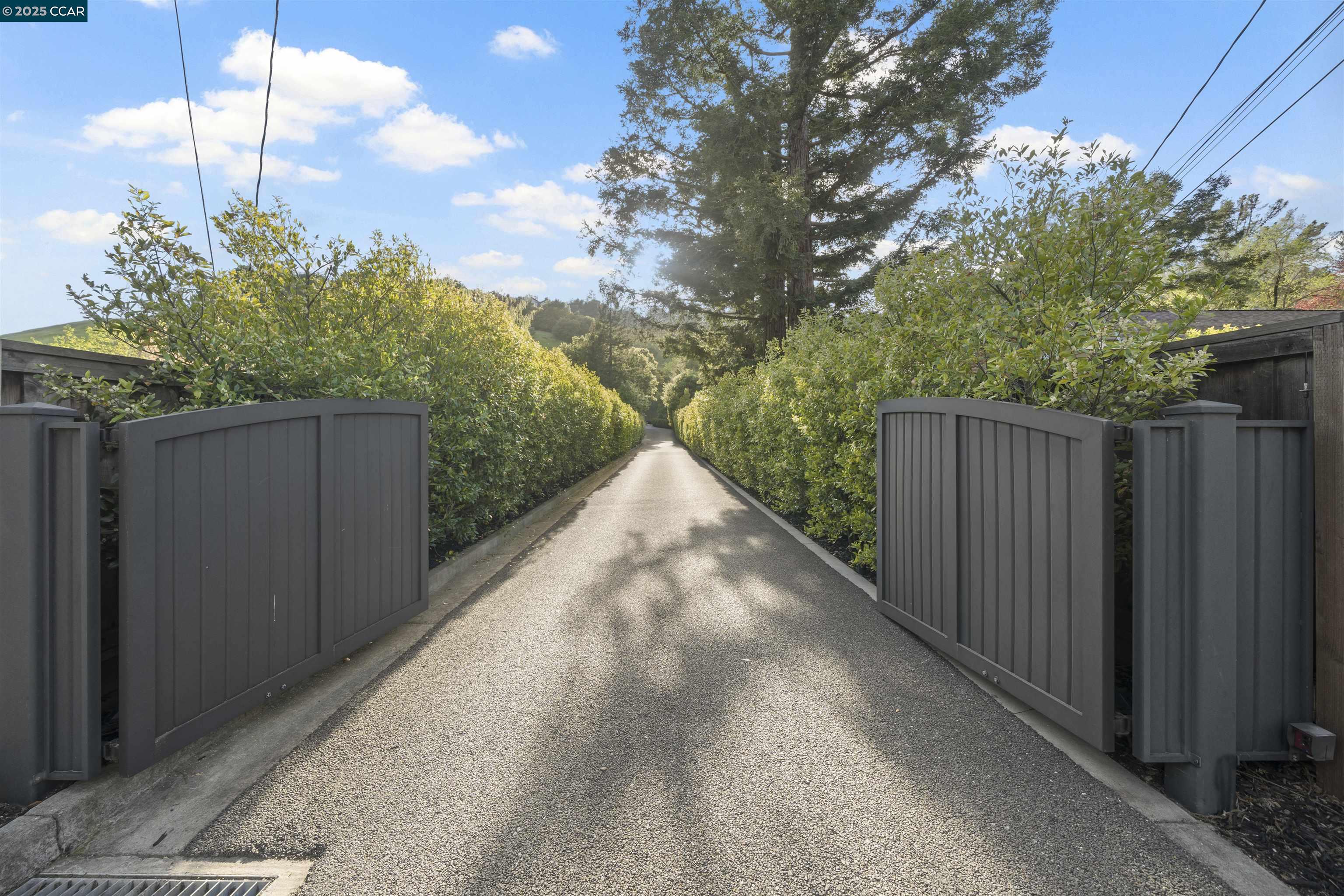 38 Valley View Dr