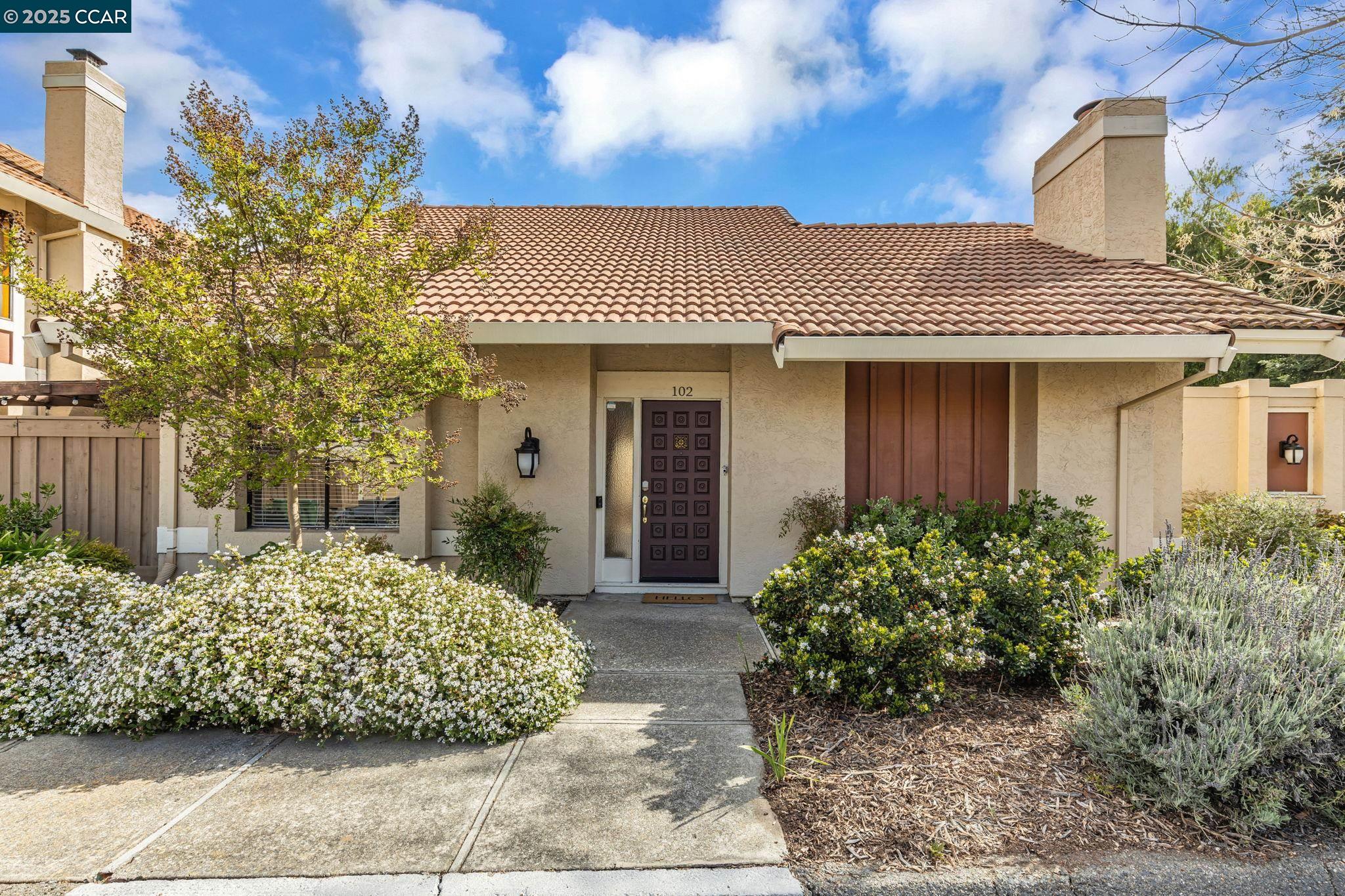 102 Northcreek Cir