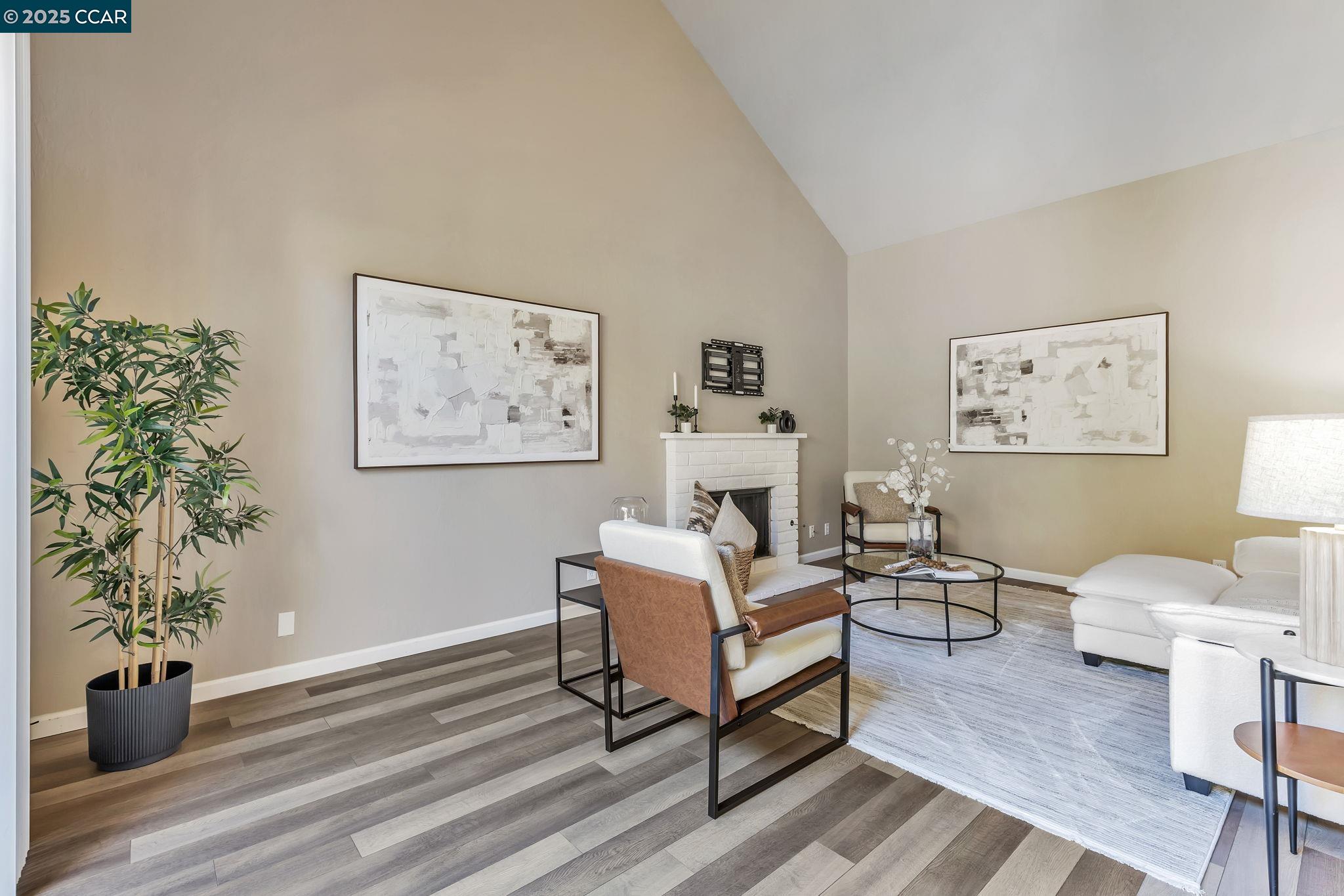 102 Northcreek Cir