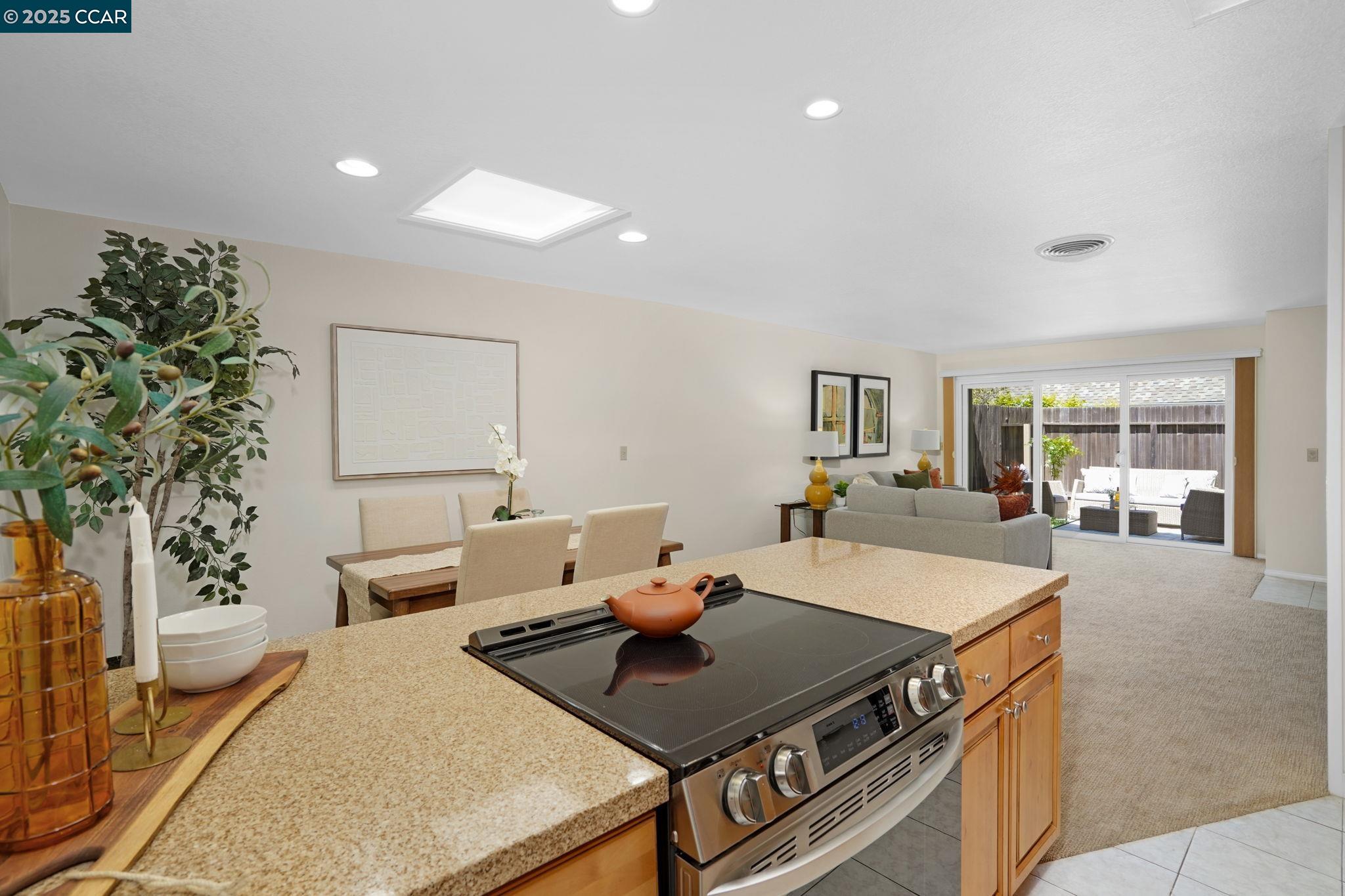 1625 Skycrest Dr # 27