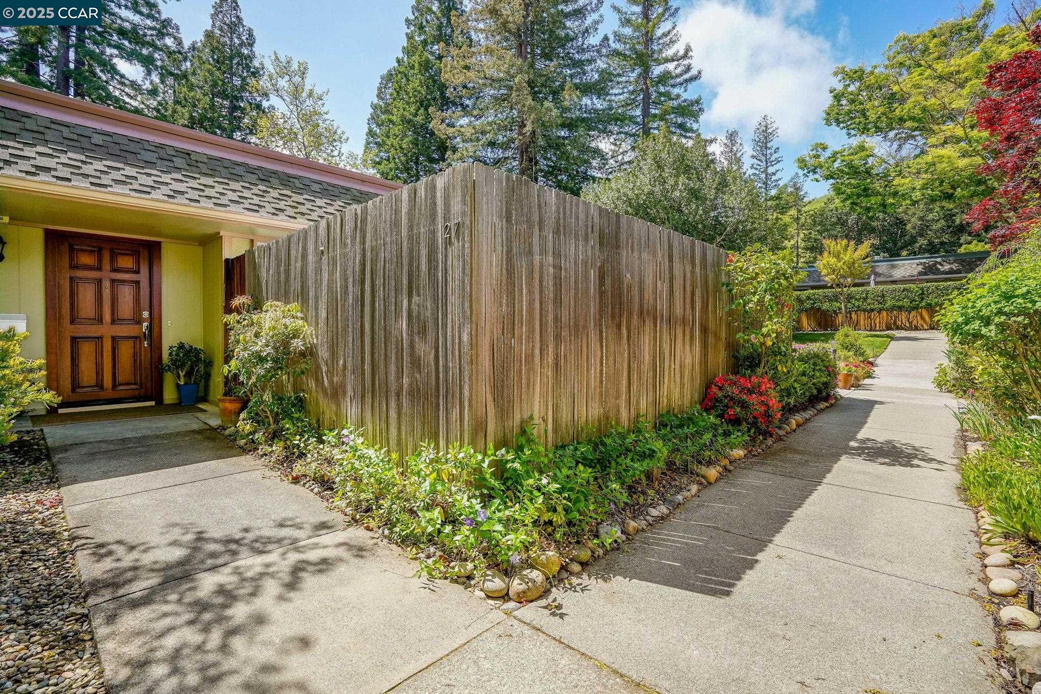 1625 Skycrest Dr # 27