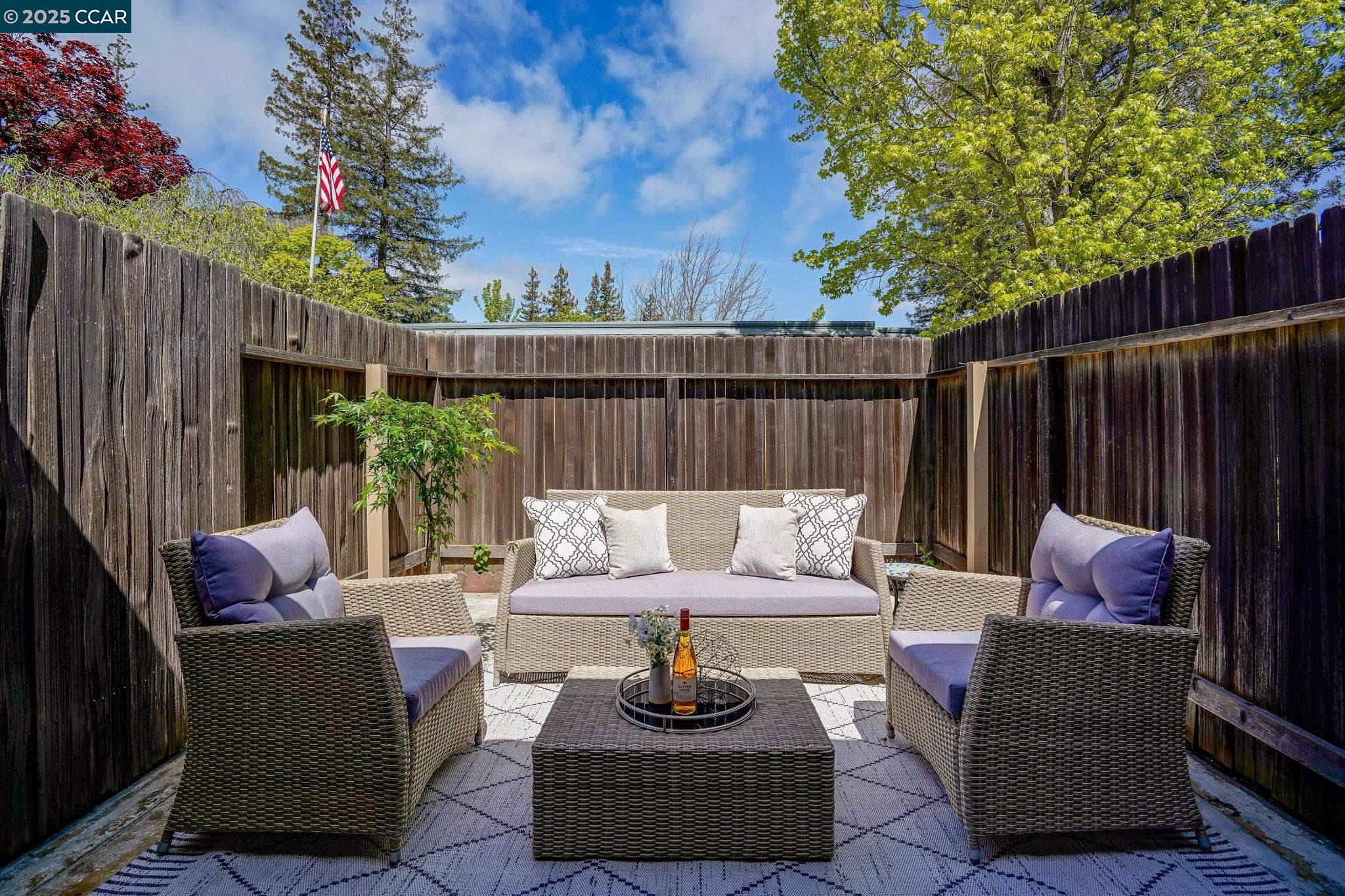 1625 Skycrest Dr # 27