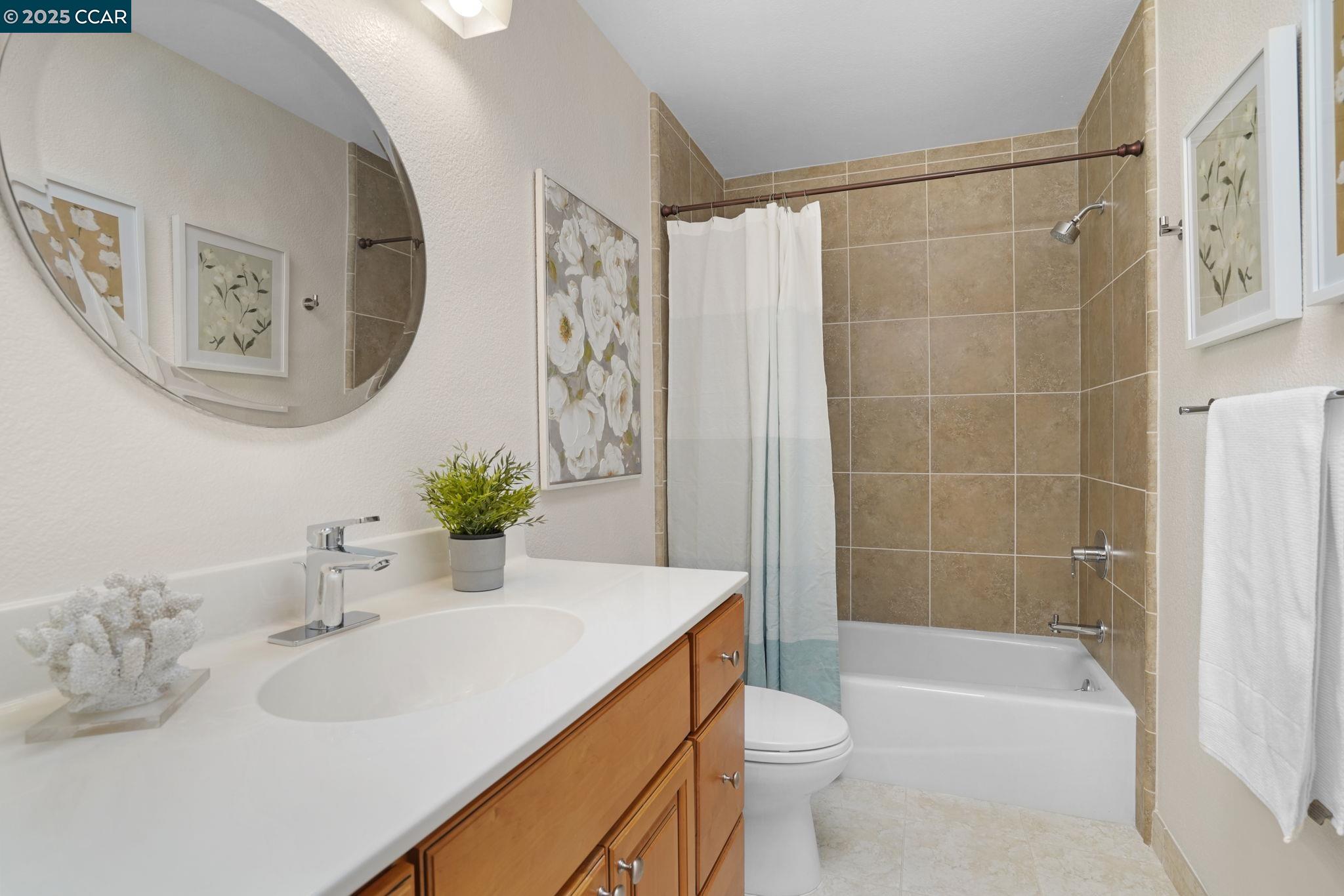 1625 Skycrest Dr # 27