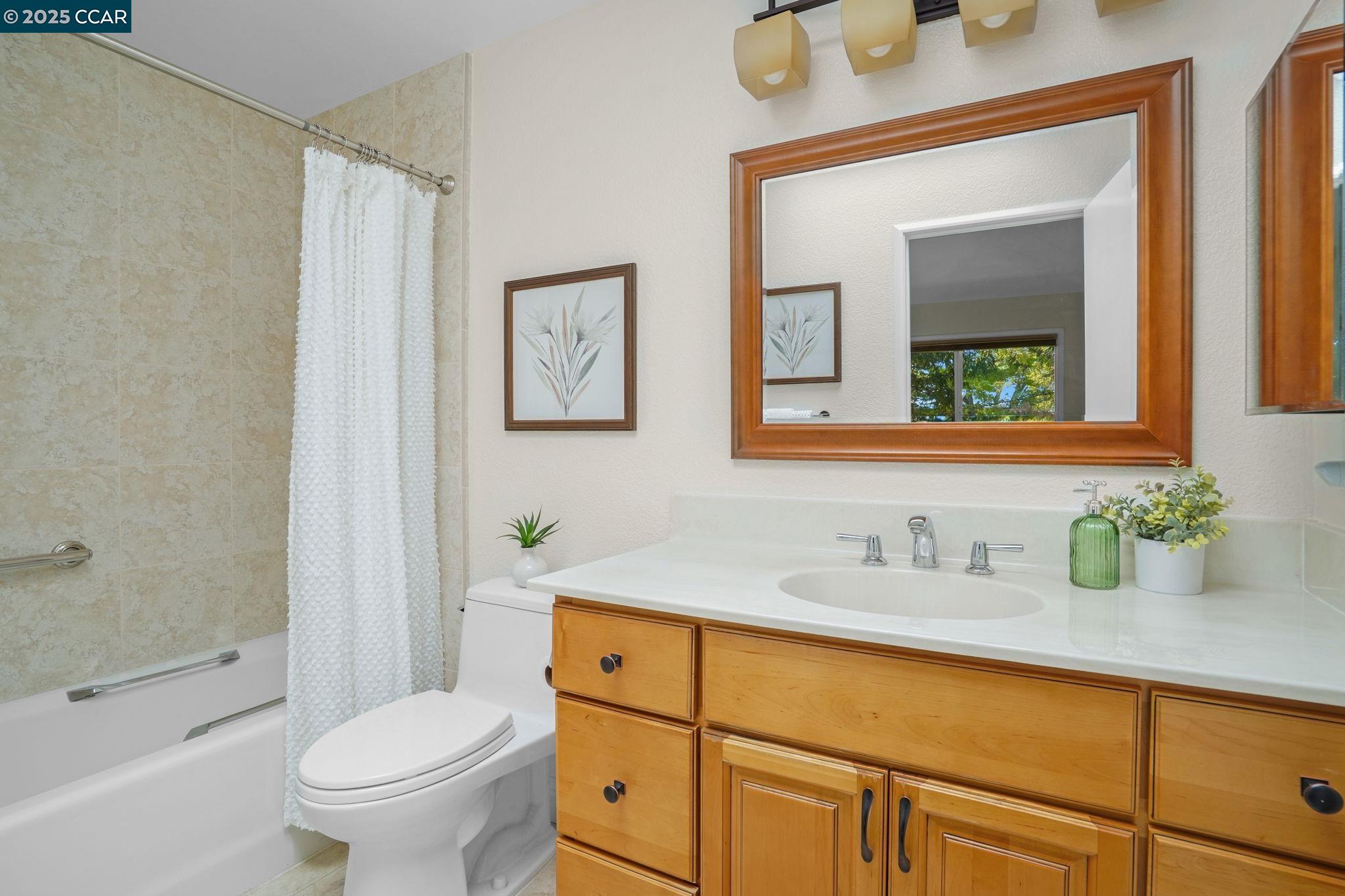 1625 Skycrest Dr # 27