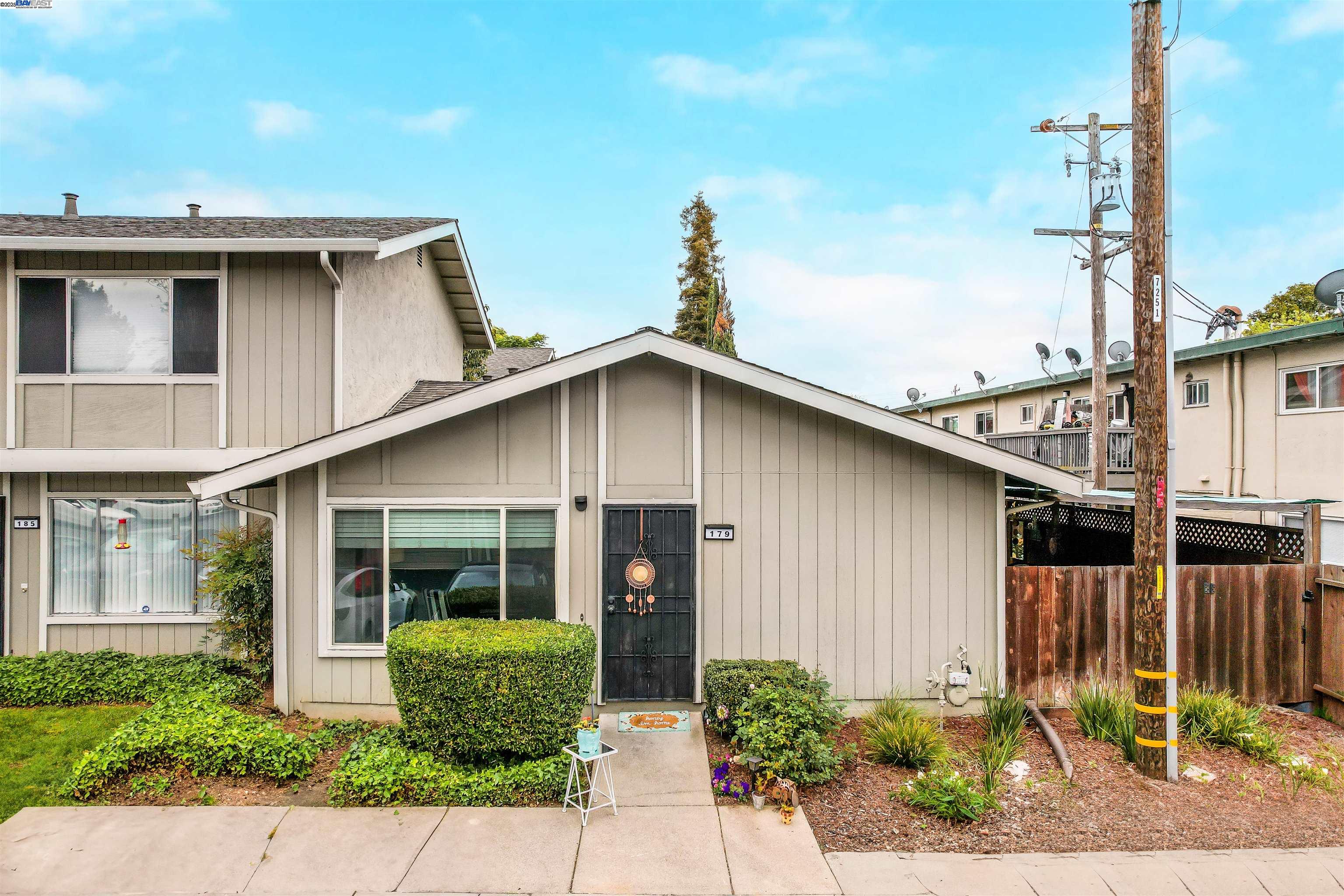 179 Loma Verde Dr