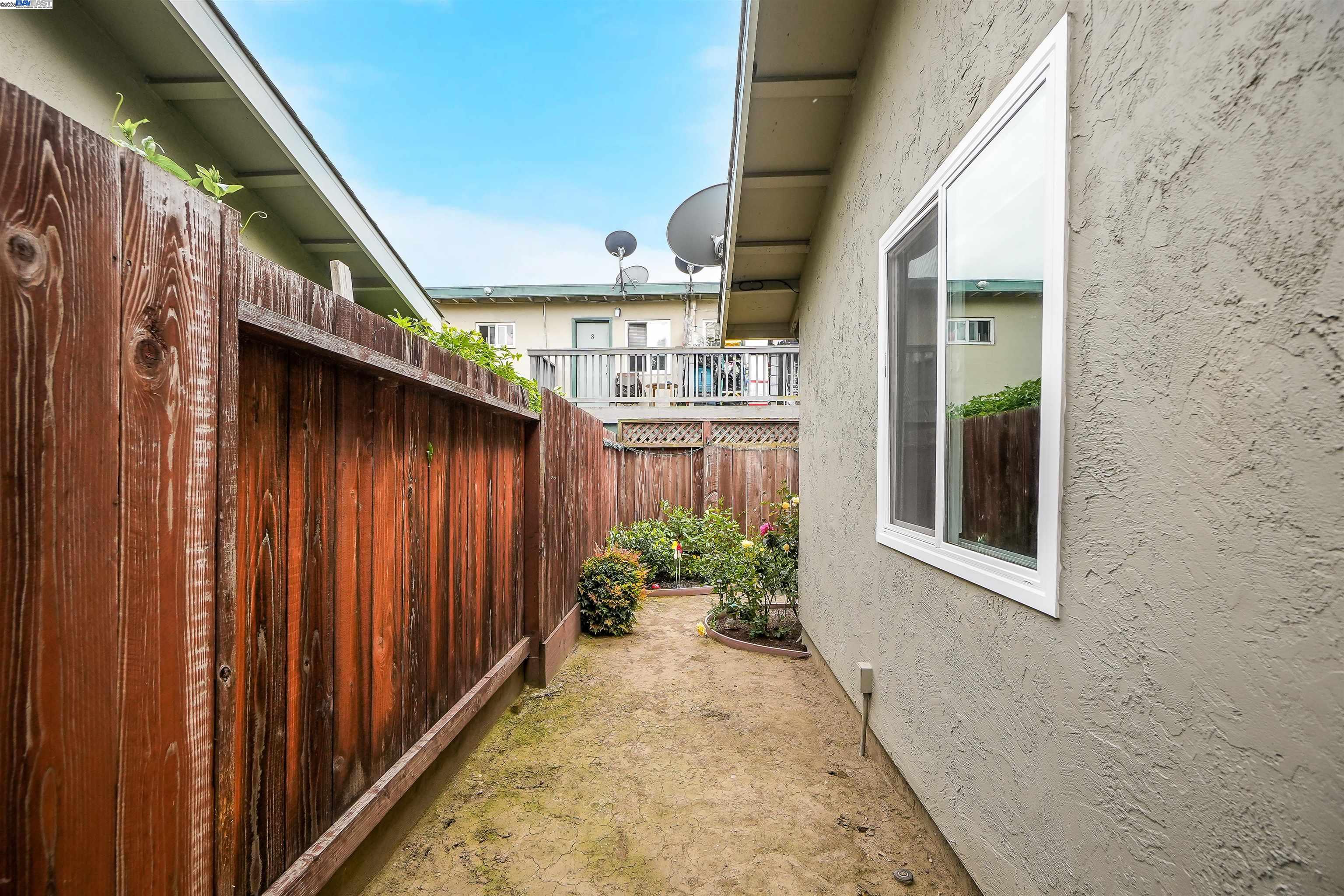 179 Loma Verde Dr