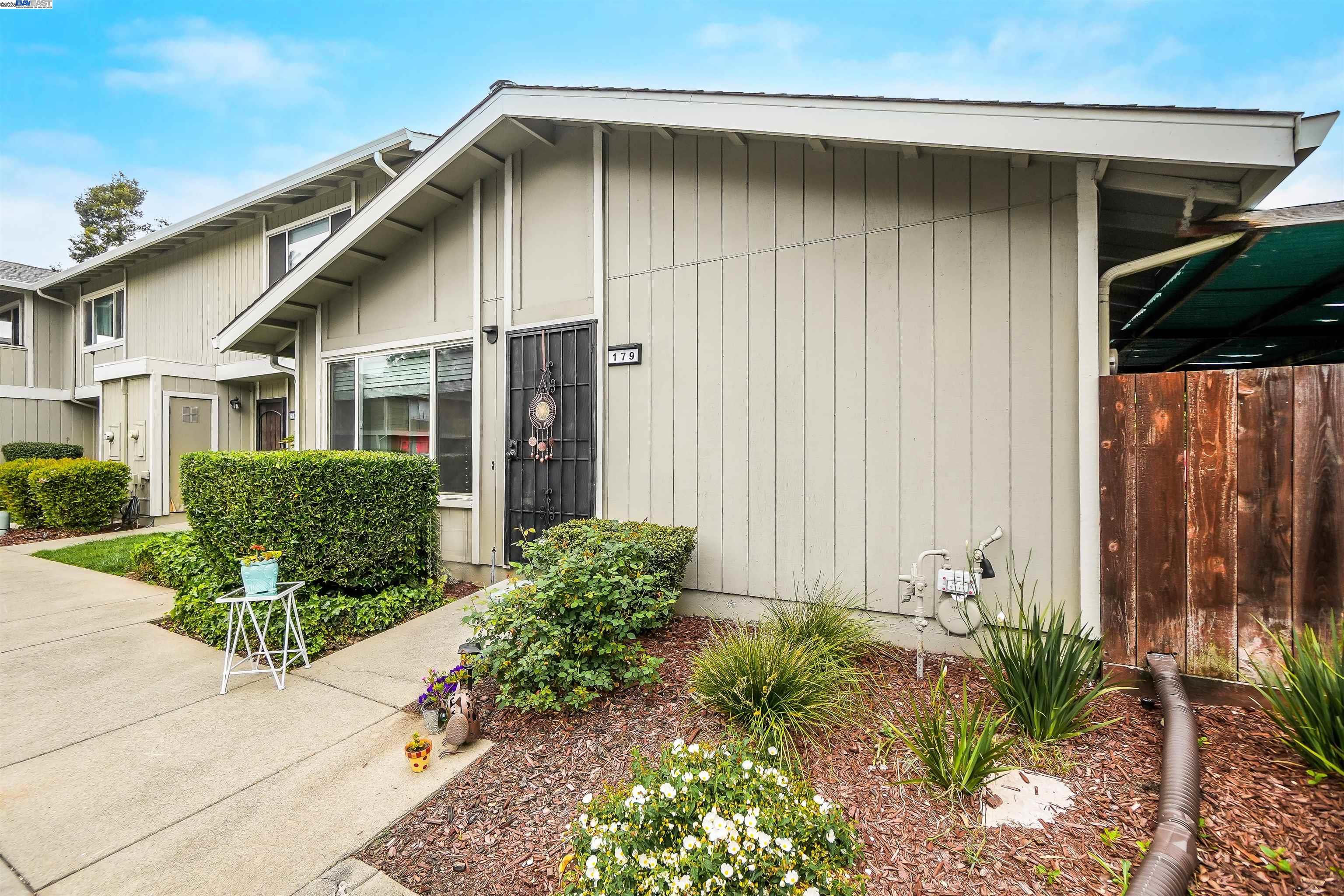 179 Loma Verde Dr