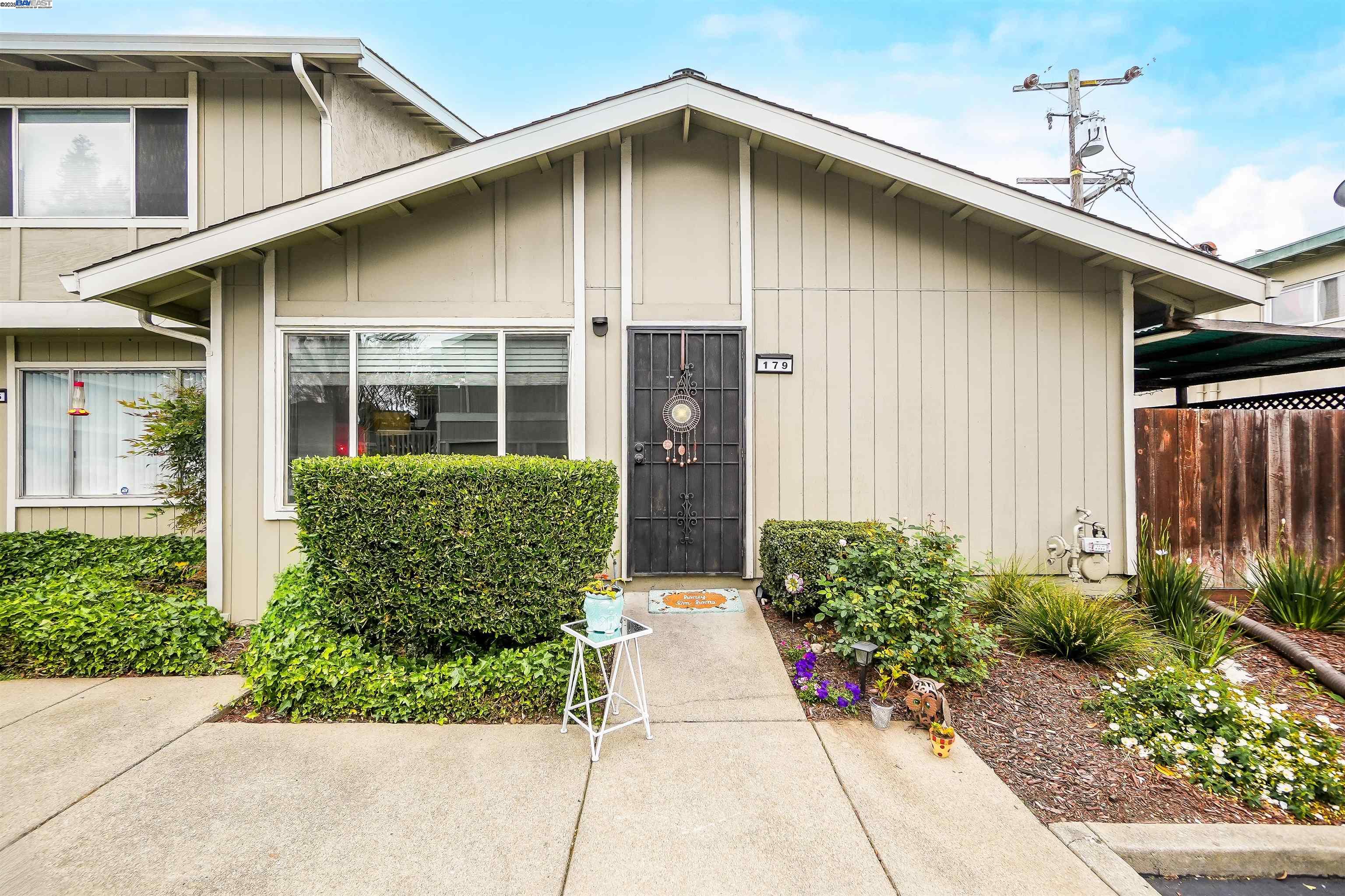 179 Loma Verde Dr