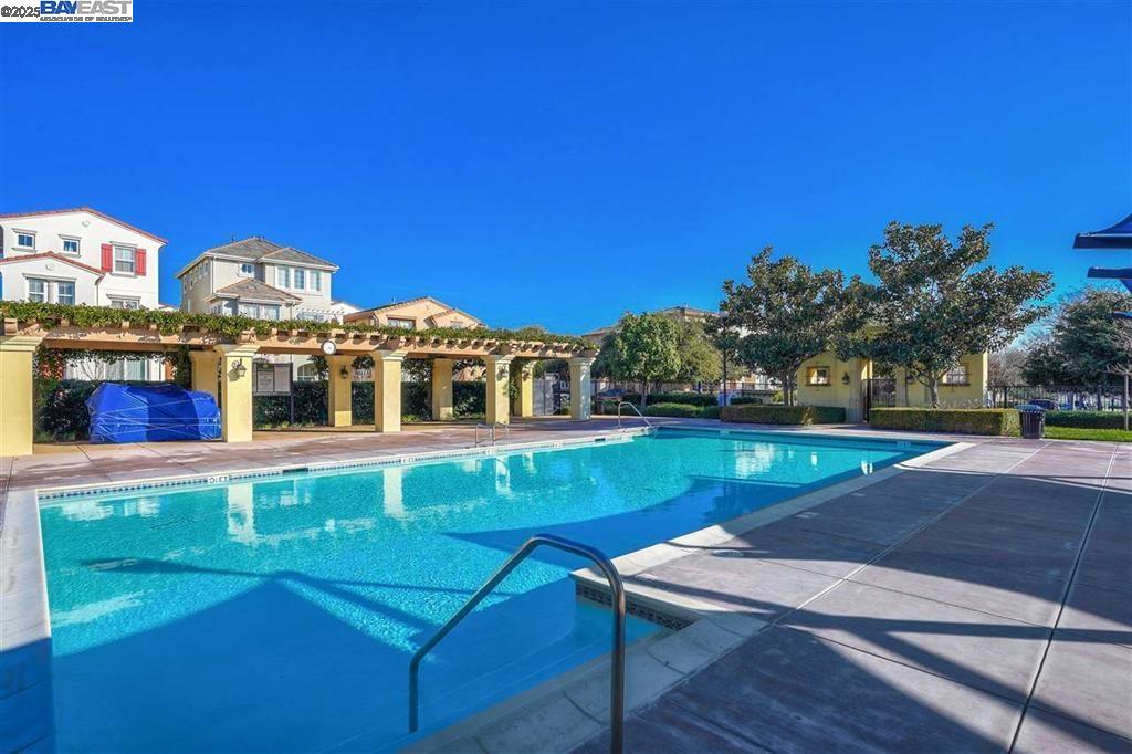 250 Selby Ln