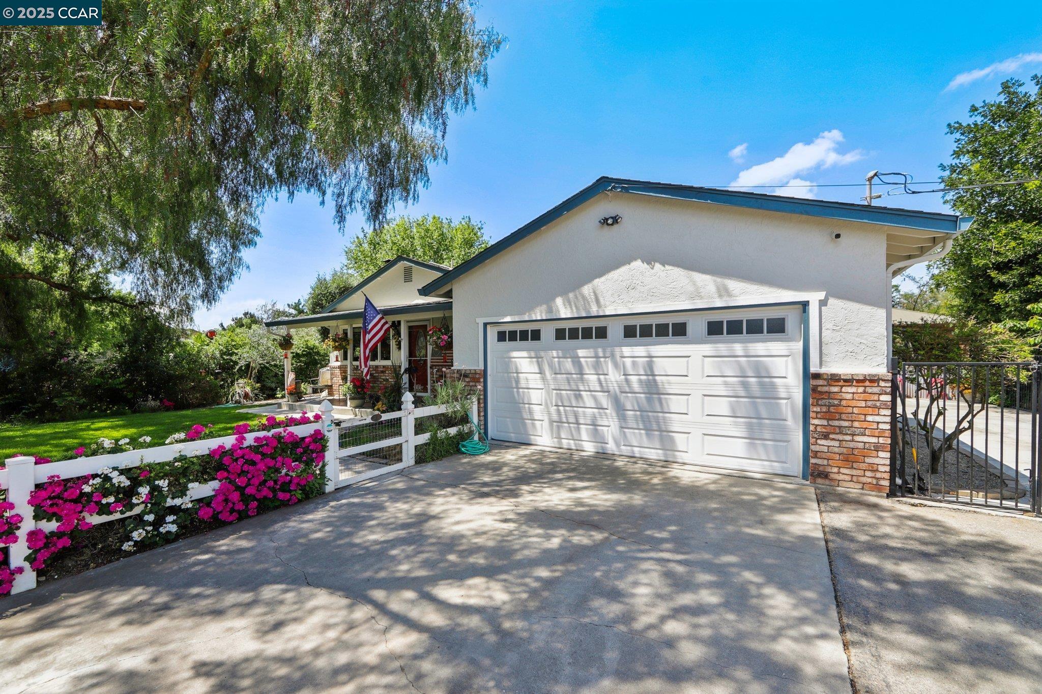 91 Lozoya Way