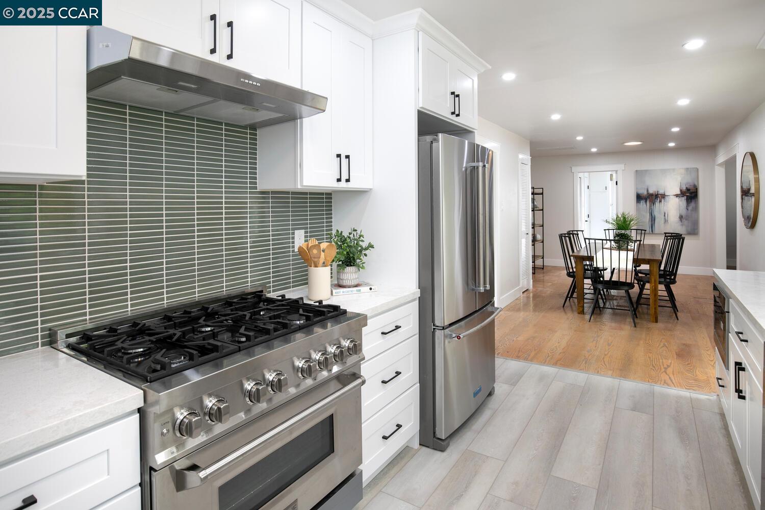 3115 Ebano Dr