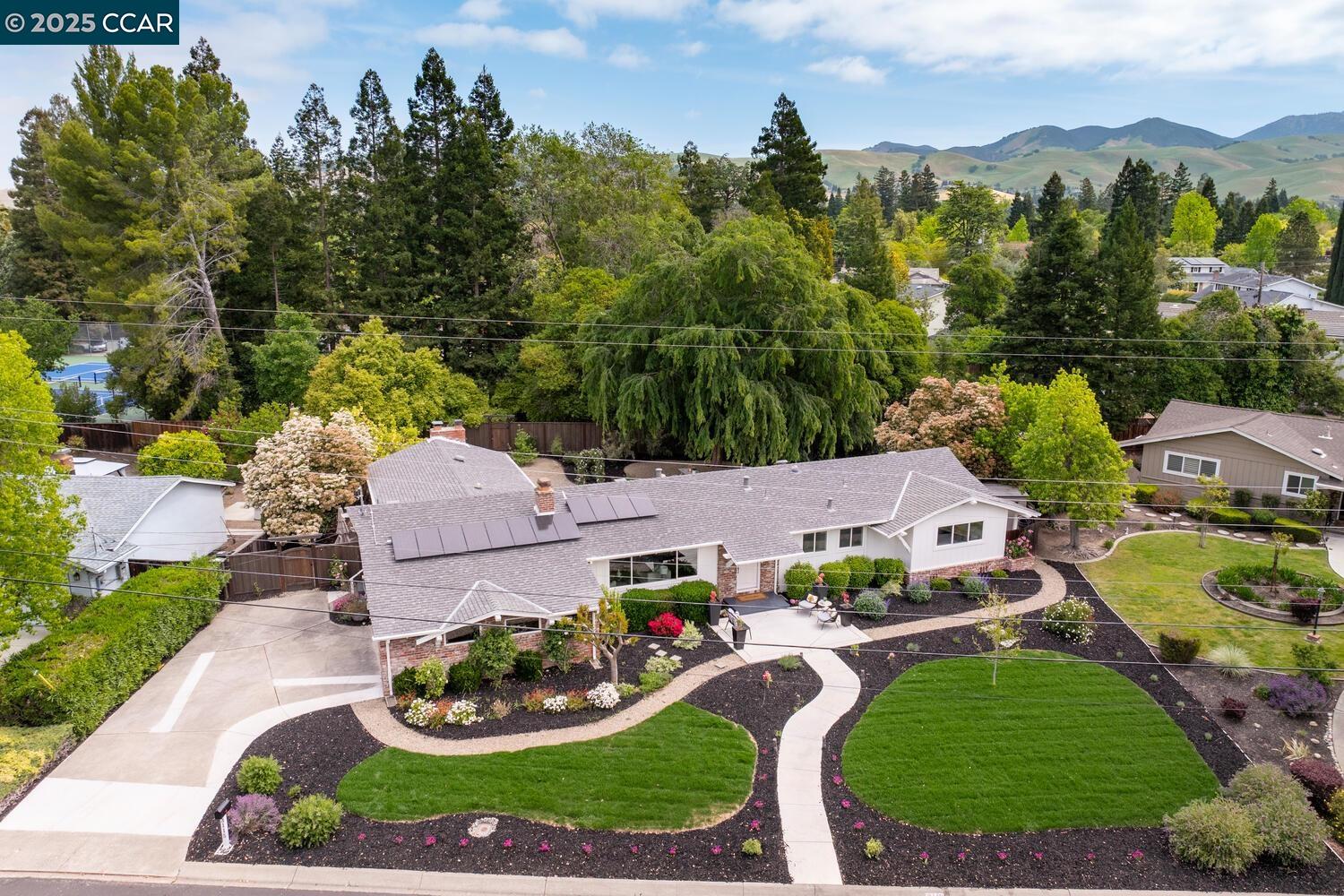 3115 Ebano Dr