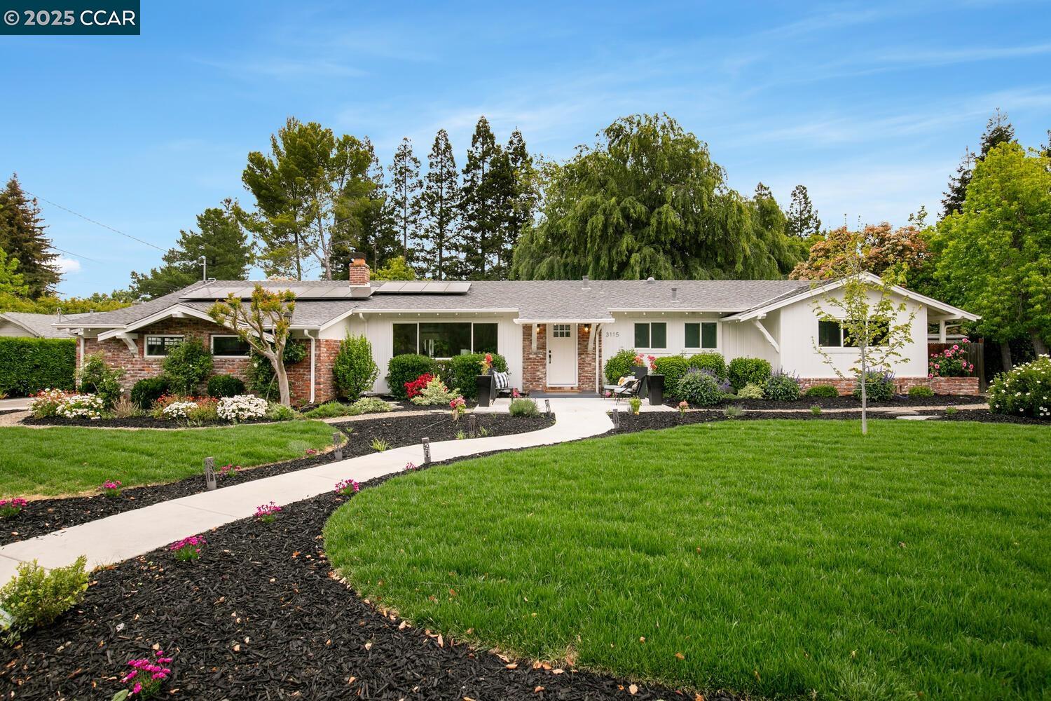 3115 Ebano Dr