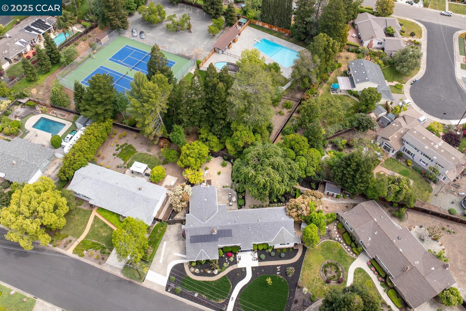 3115 Ebano Dr