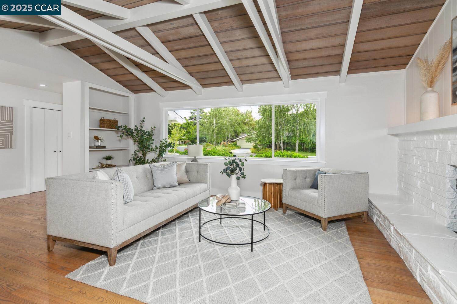 3115 Ebano Dr
