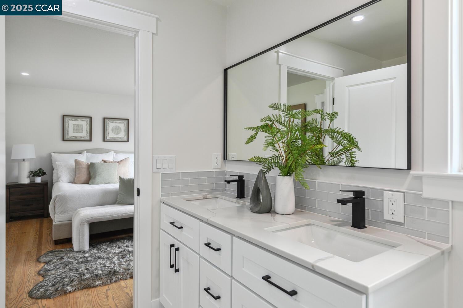 3115 Ebano Dr