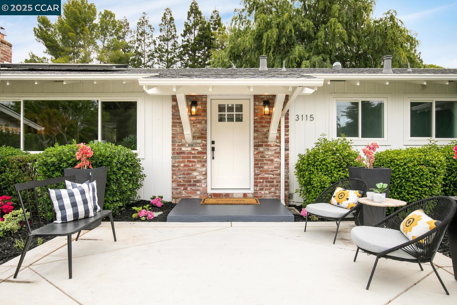 3115 Ebano Dr