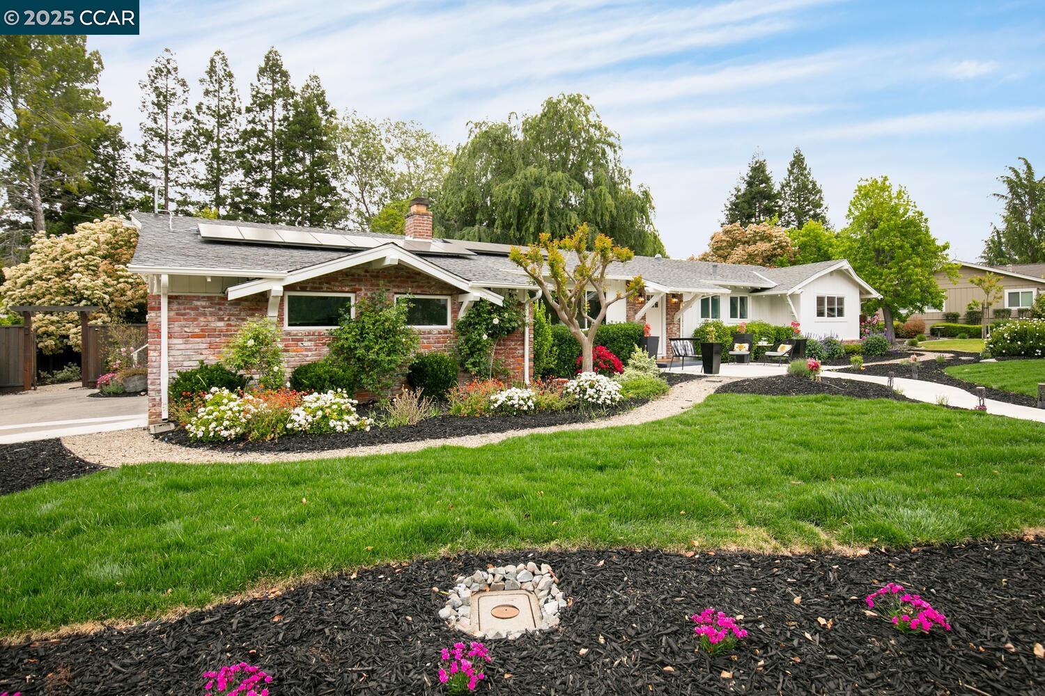 3115 Ebano Dr