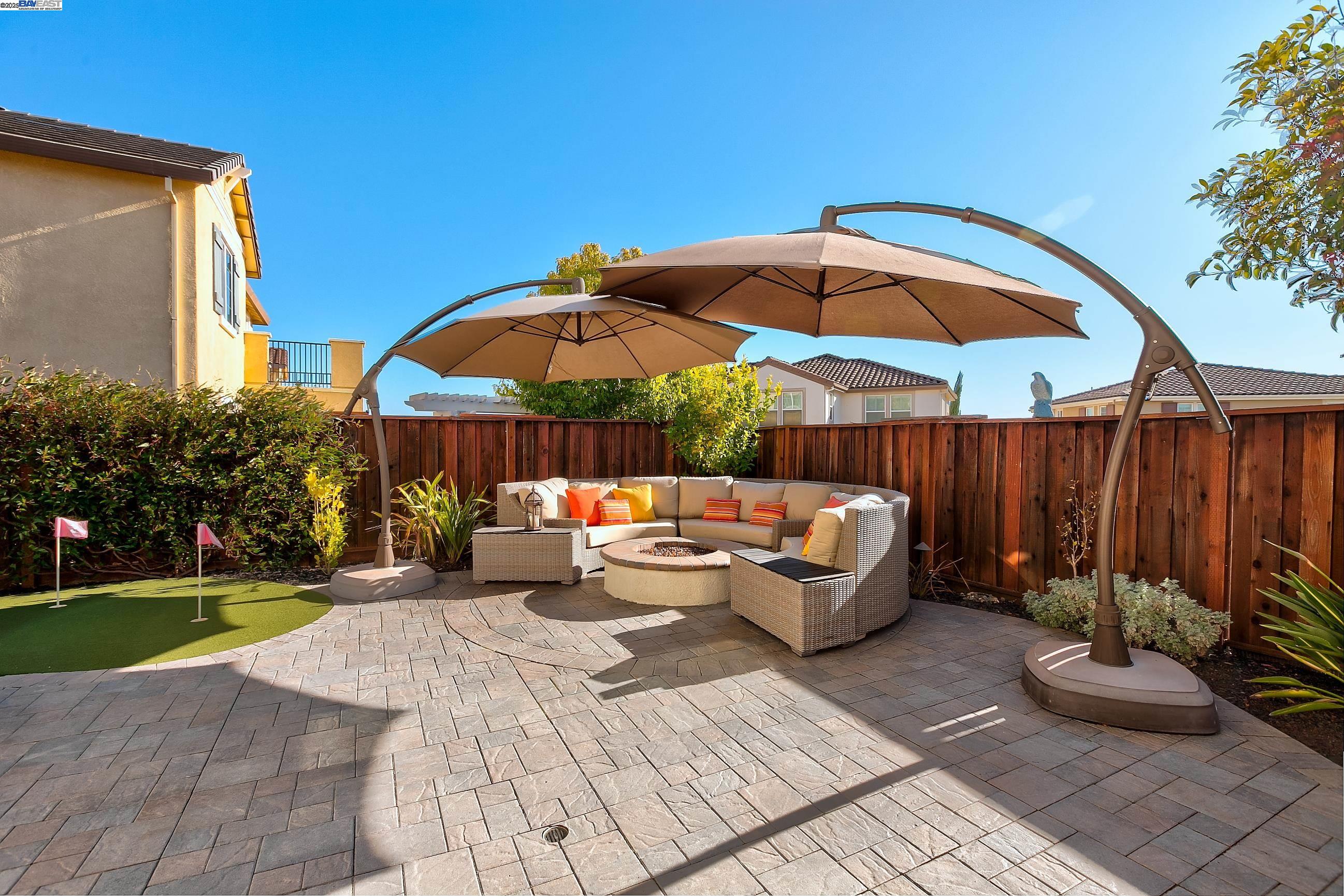 2394 AMANTEA WAY