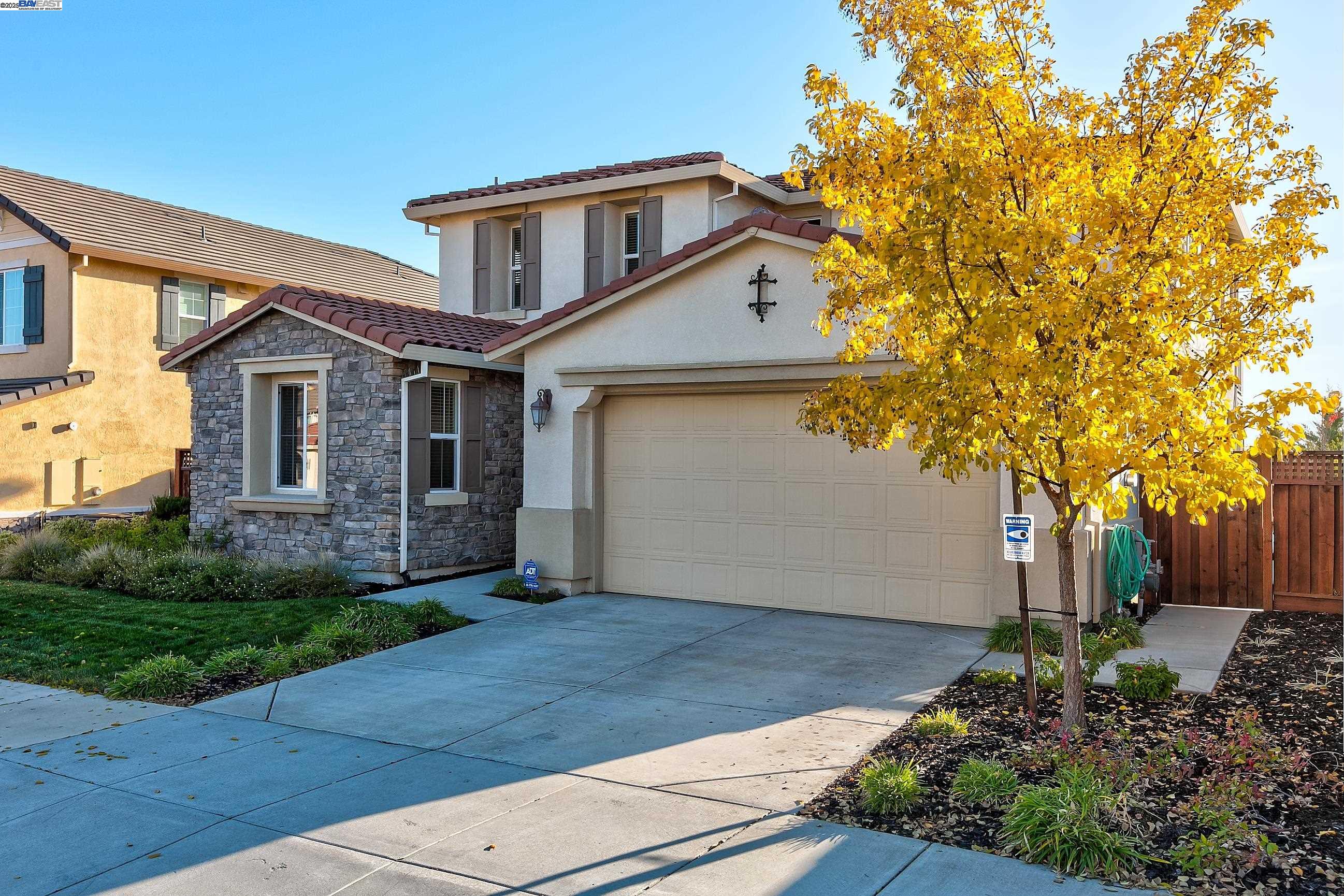 2394 AMANTEA WAY