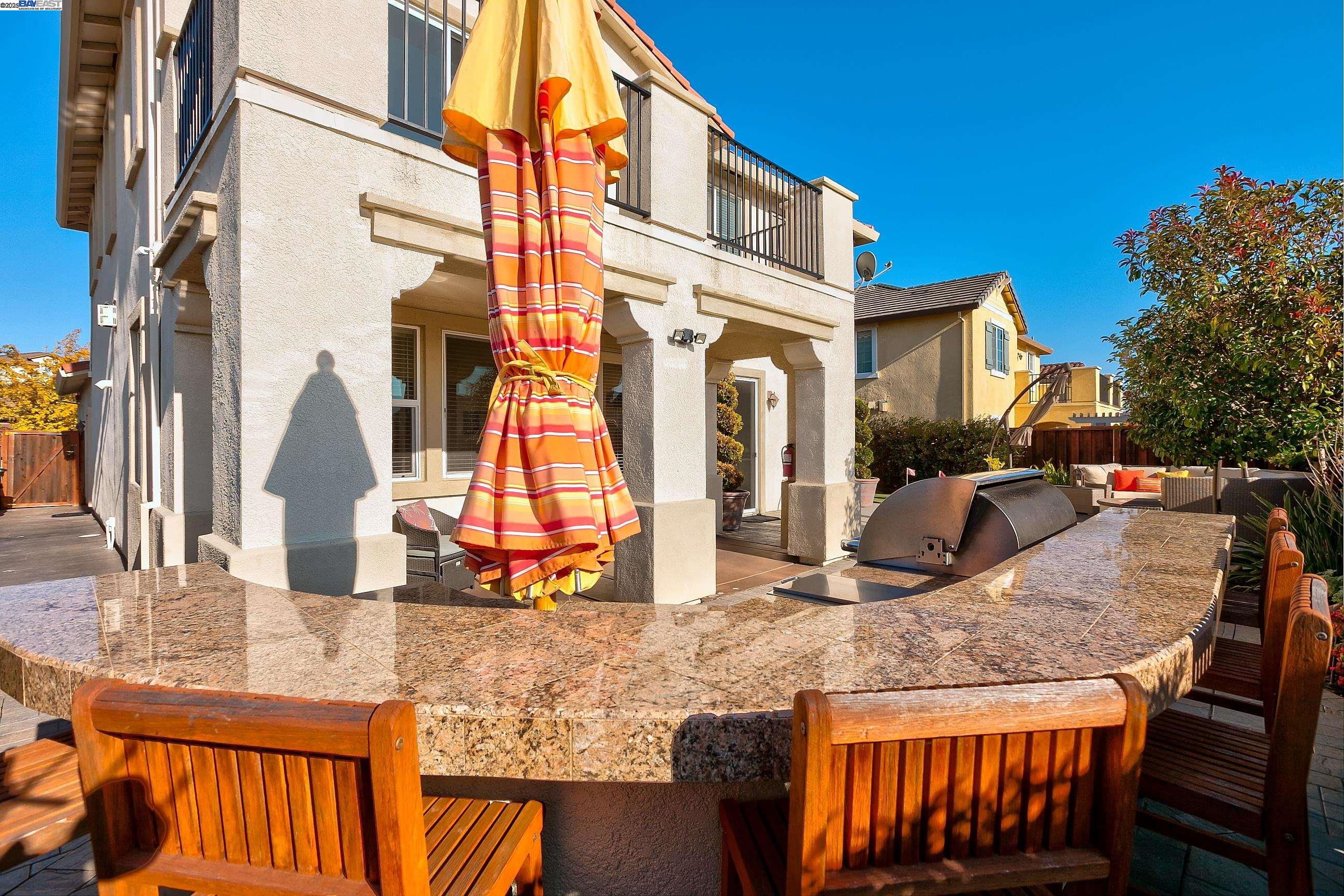 2394 AMANTEA WAY