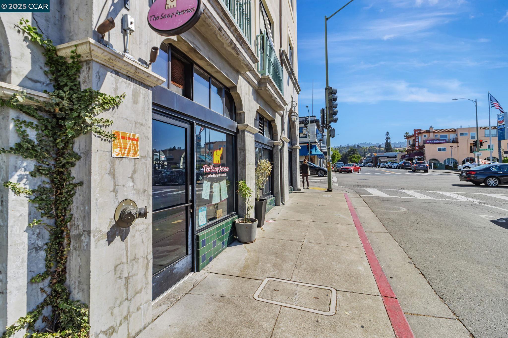 4395 Piedmont Ave # P208