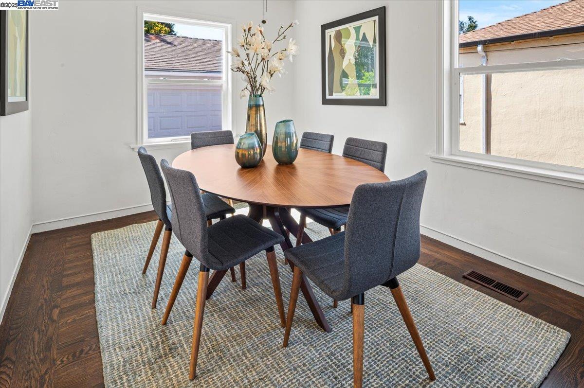 231 Bowling Green St