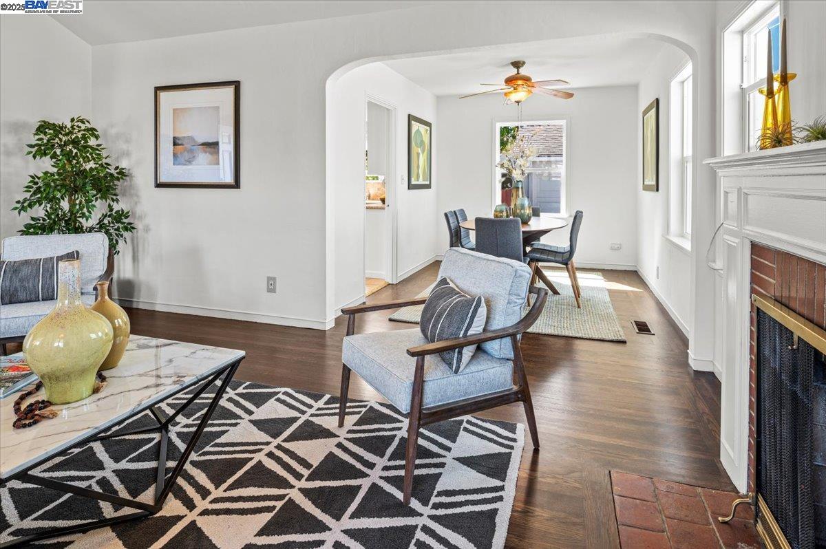 231 Bowling Green St