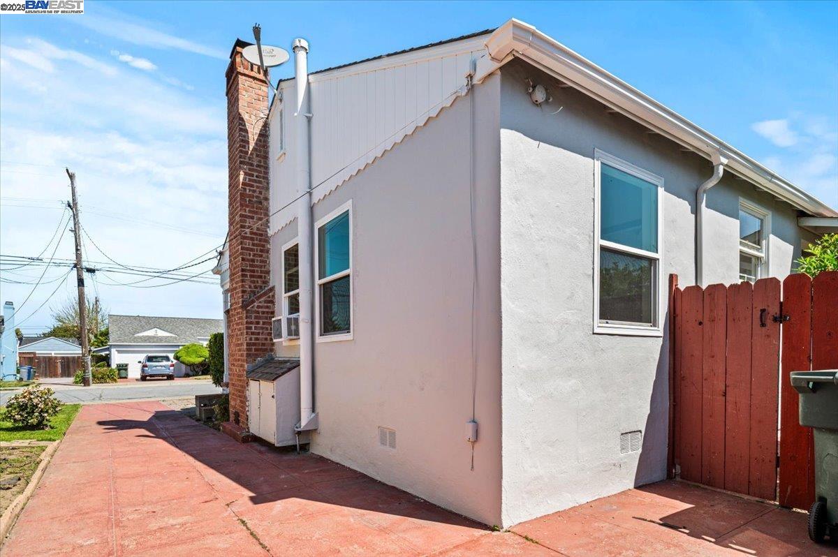 231 Bowling Green St