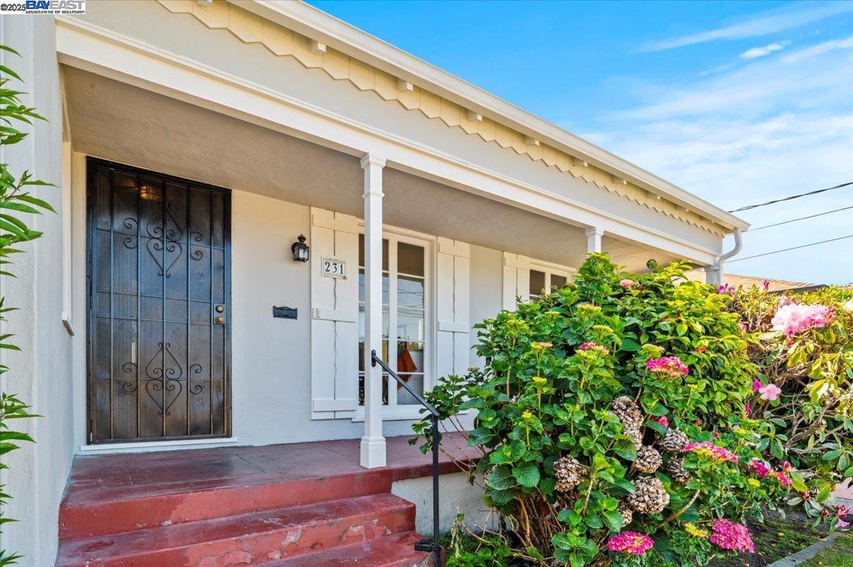 231 Bowling Green St