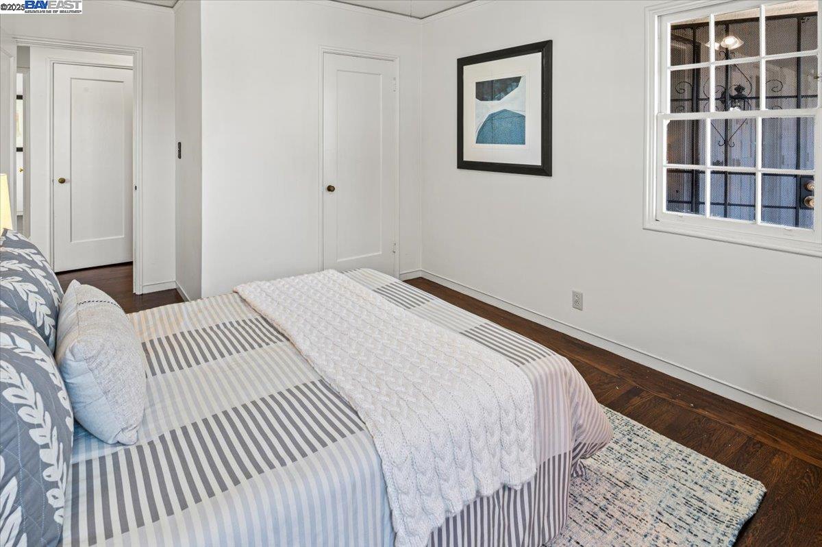 231 Bowling Green St