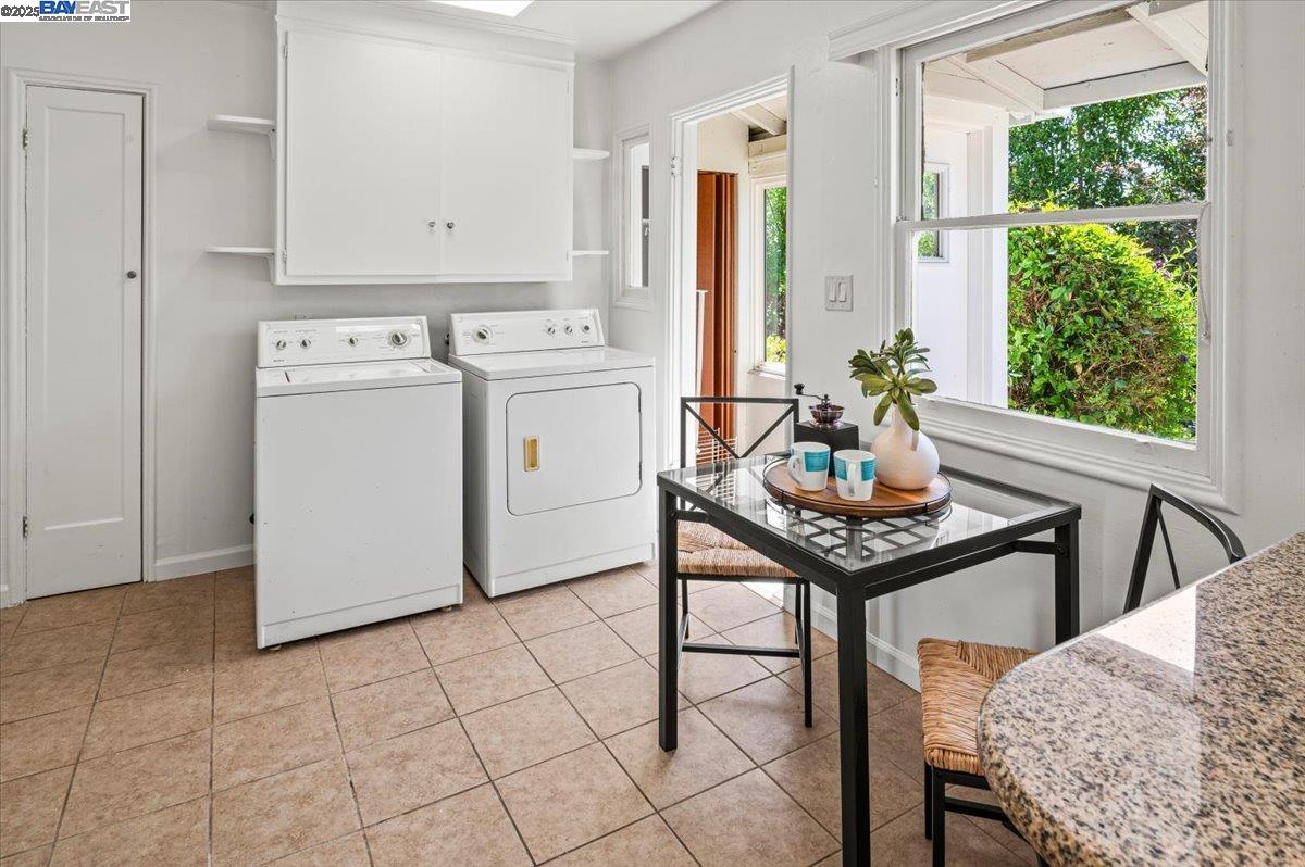 231 Bowling Green St