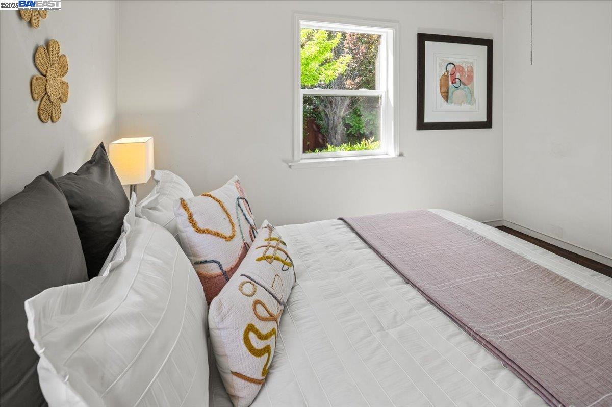 231 Bowling Green St