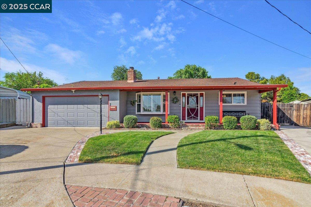 220 Longview Ct