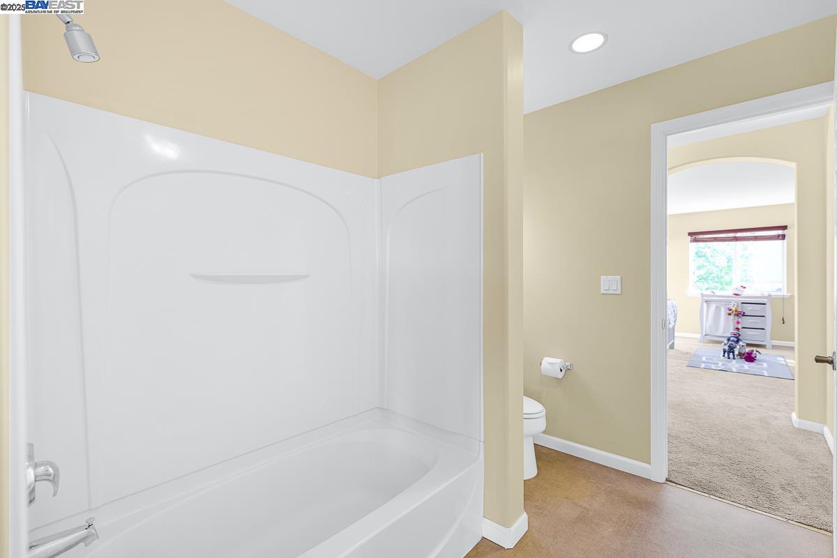 436 Wood Glen Dr